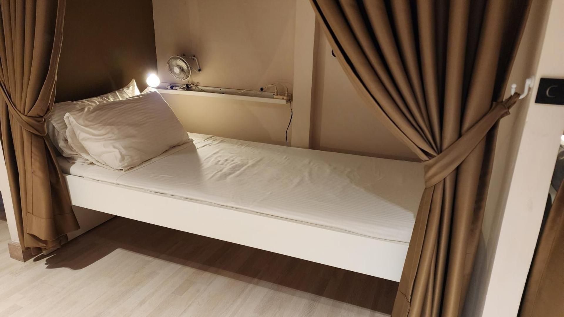 Single Bed In Female Dormitory Room (Female Only)