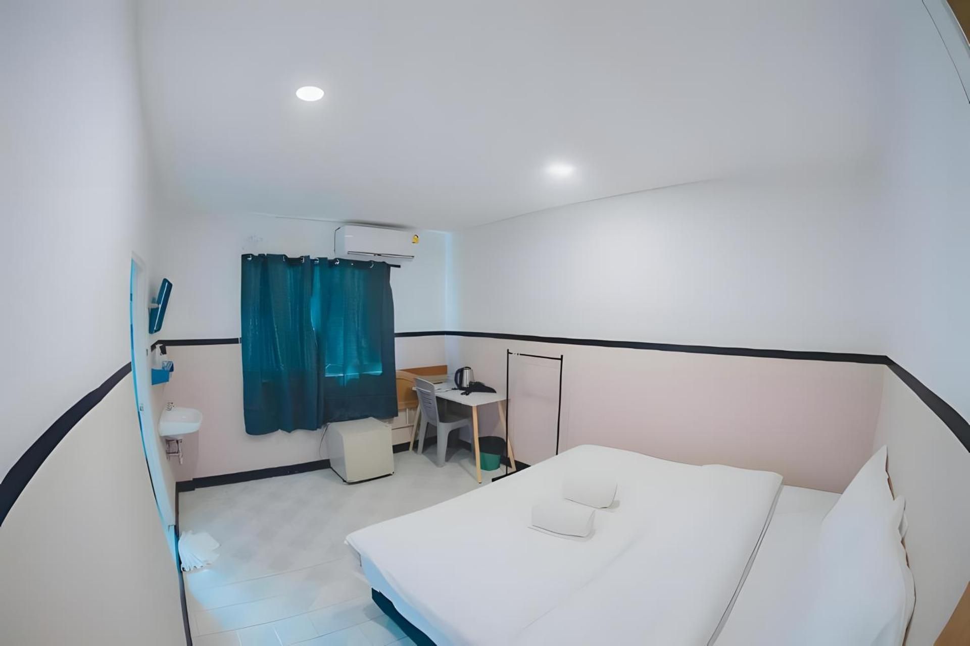 Mitr INN Phuket Old Town Double Room 2