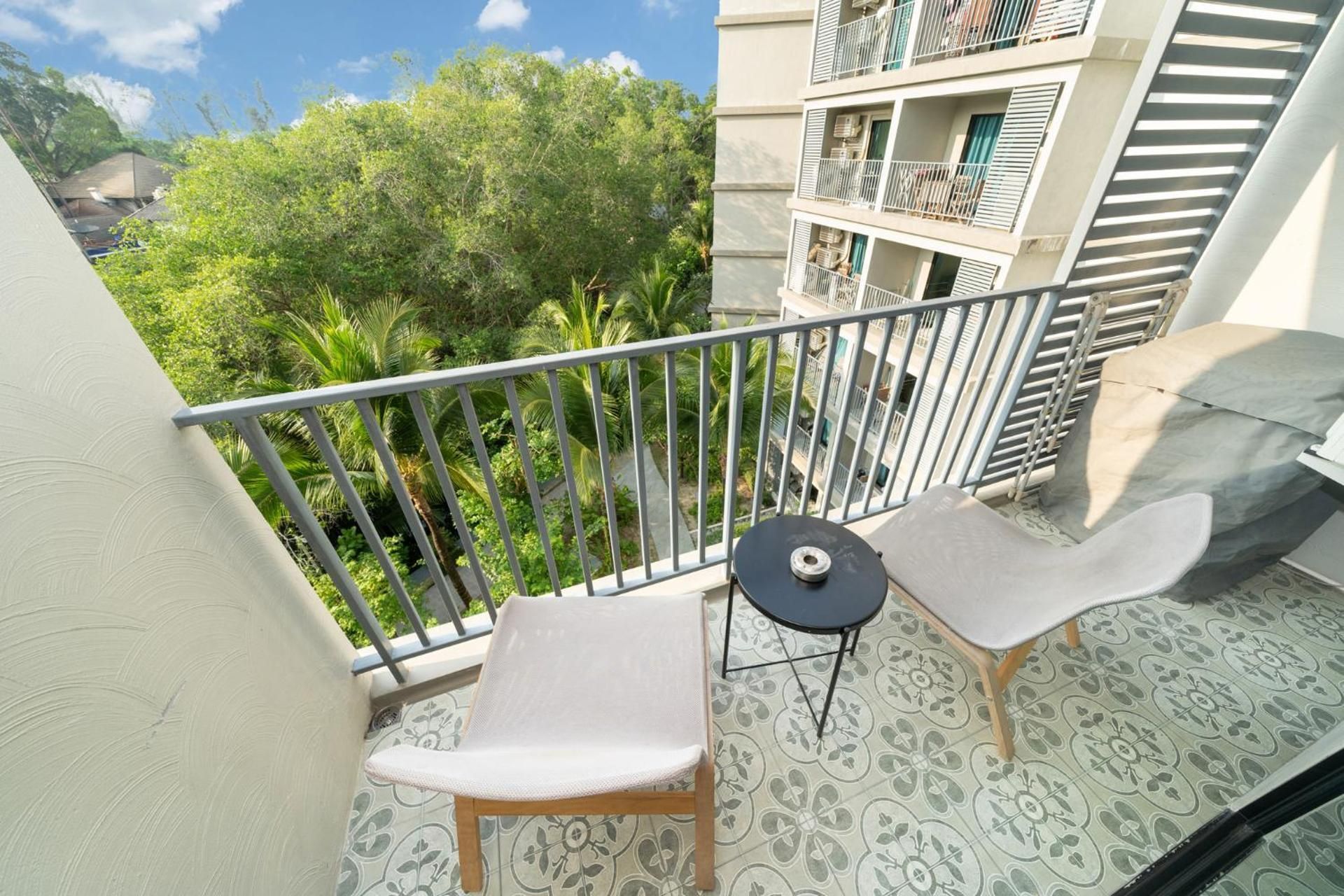 Apartment with View and Balcony
