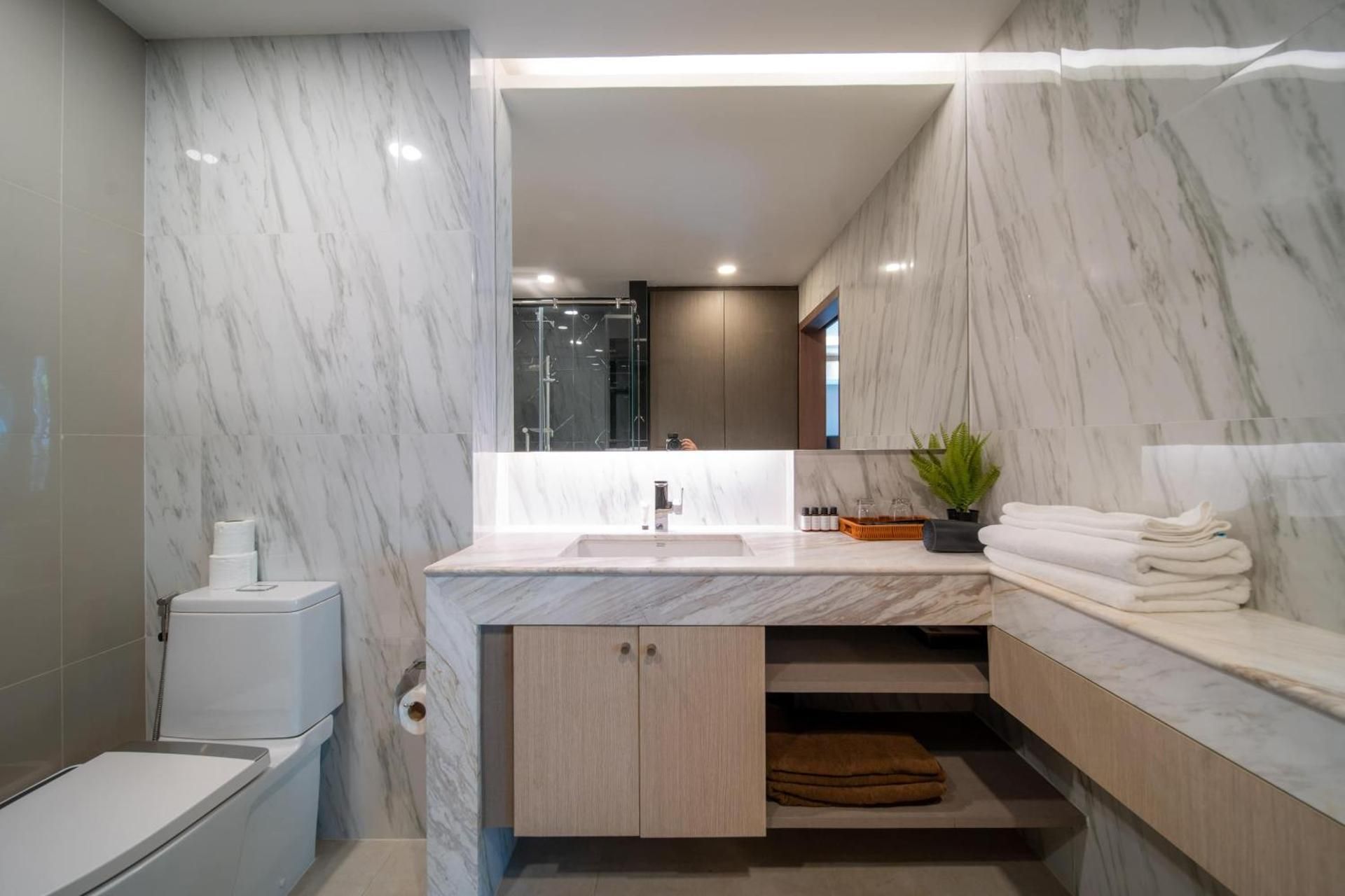 Twin Room with Private Bathroom