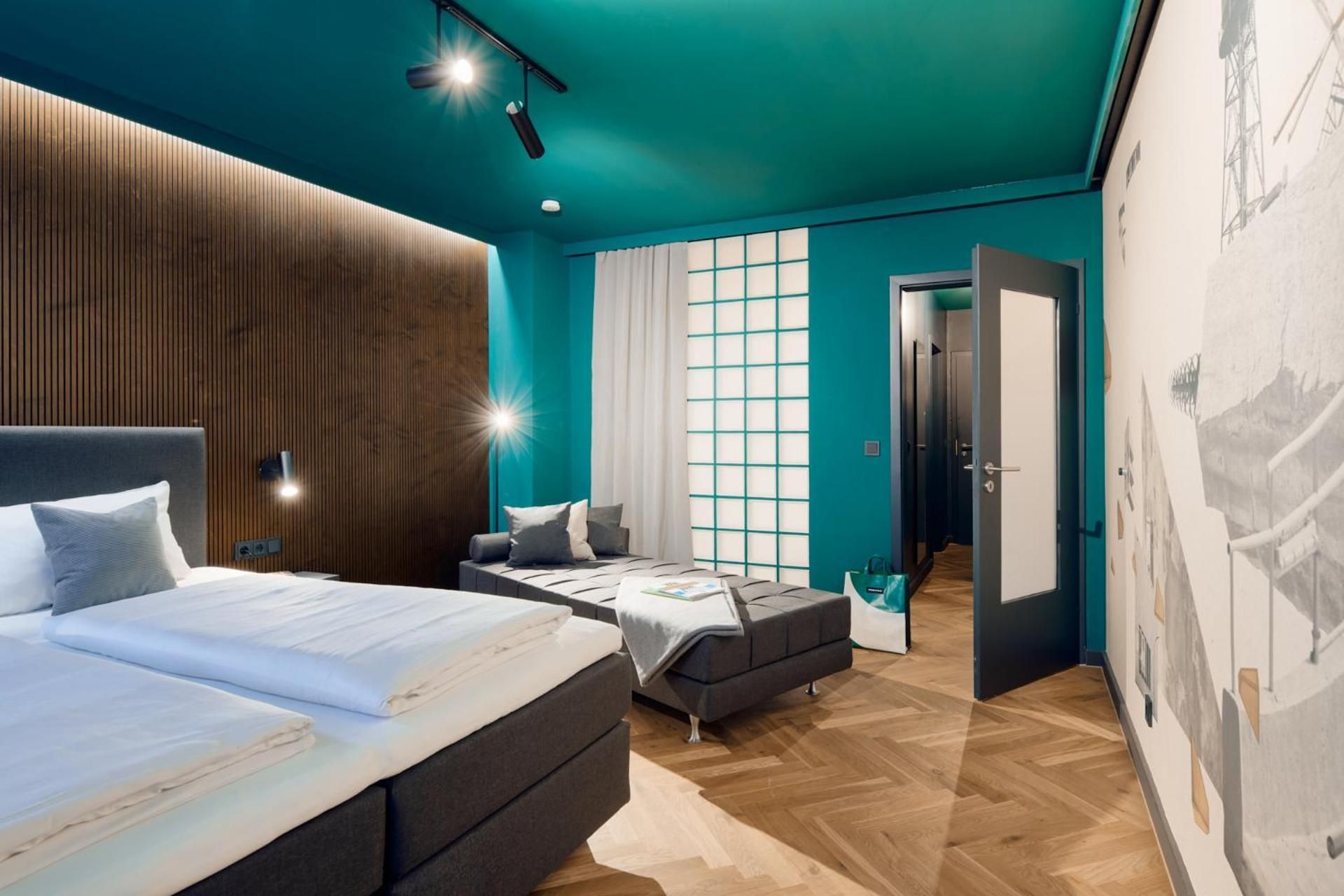 Superior Double Room King Size Bed