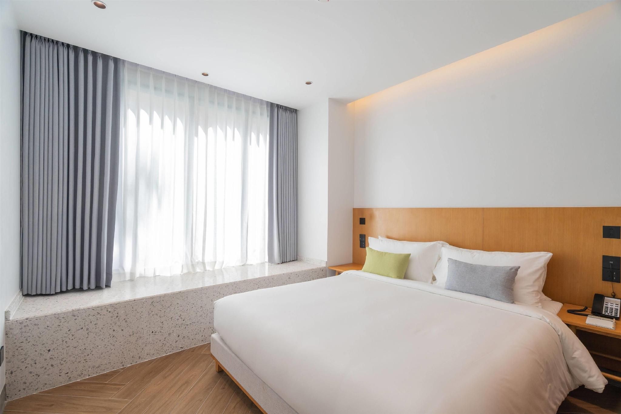 Suite, Pool Access, 1 Double Bed