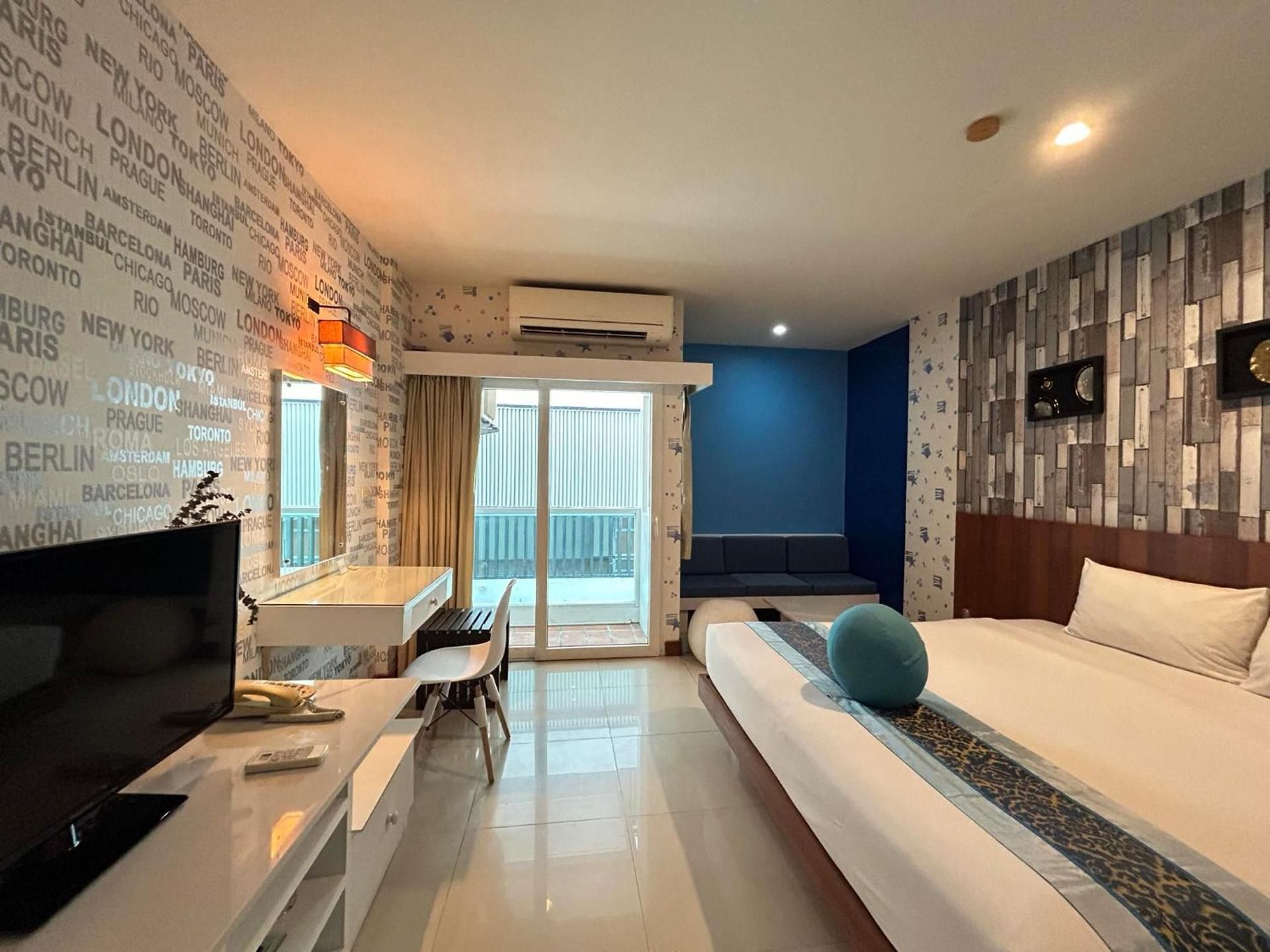  Studio S Room