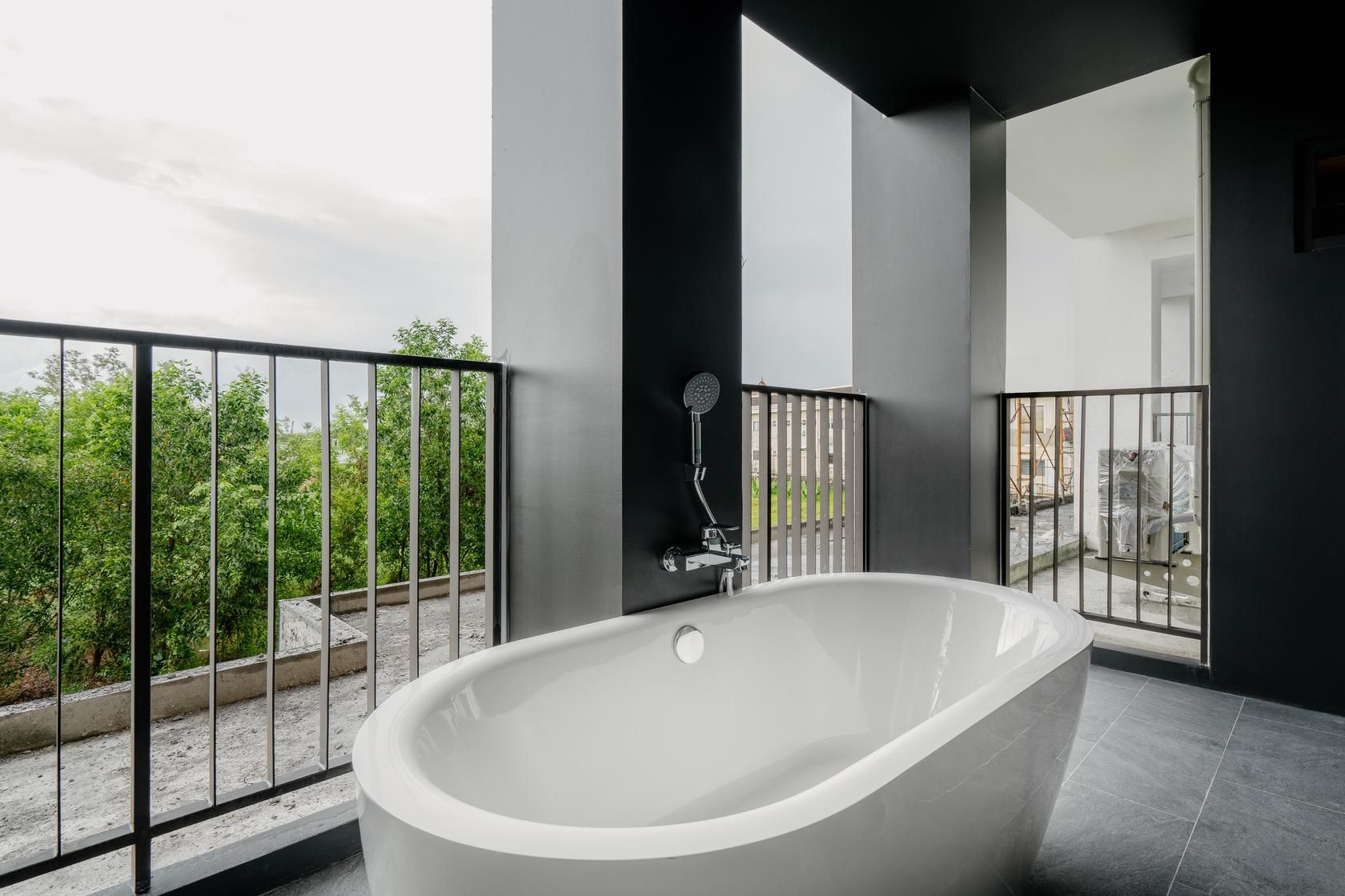 One Bedroom Suite with Garden View