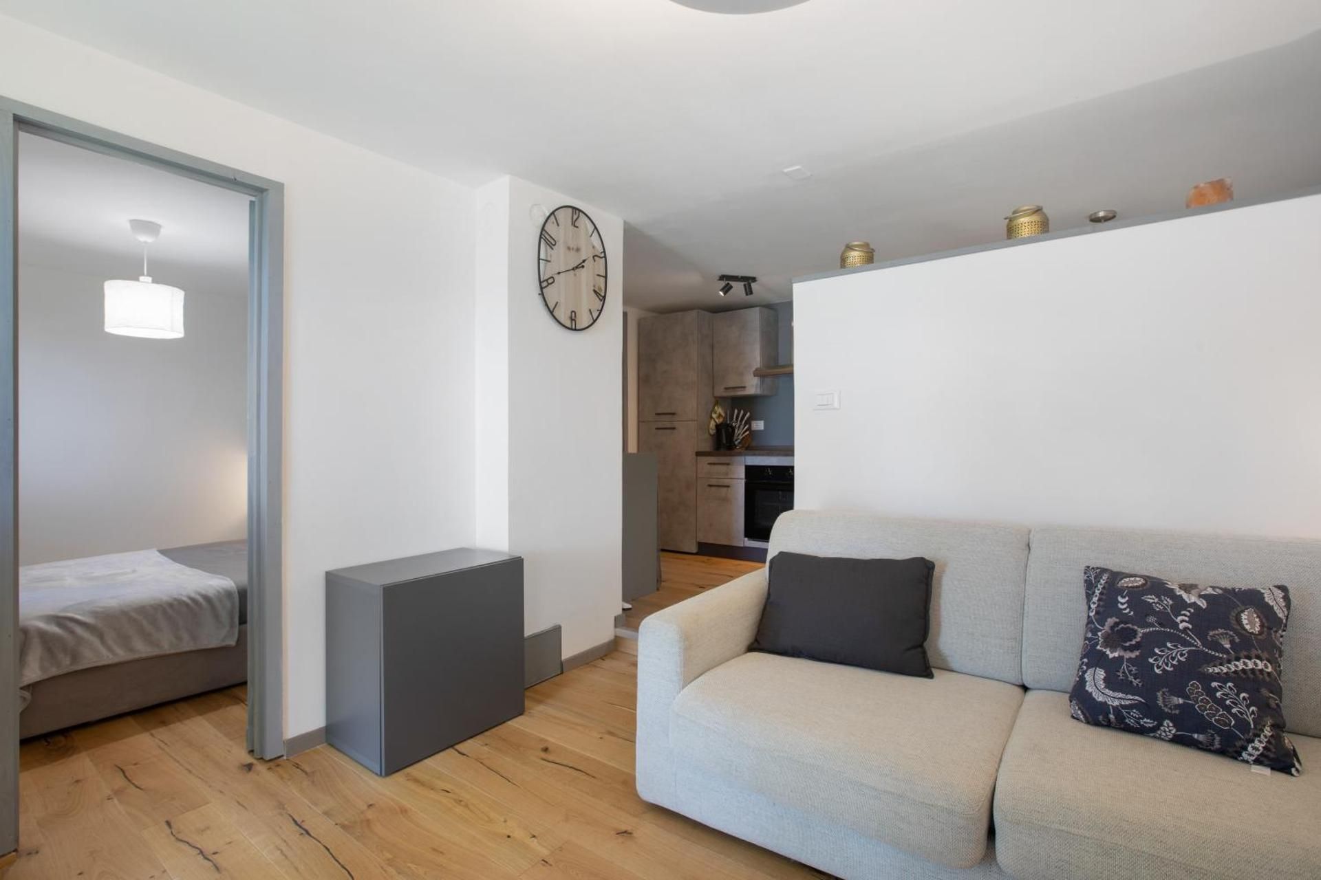 Superior One-Bedroom Apartment