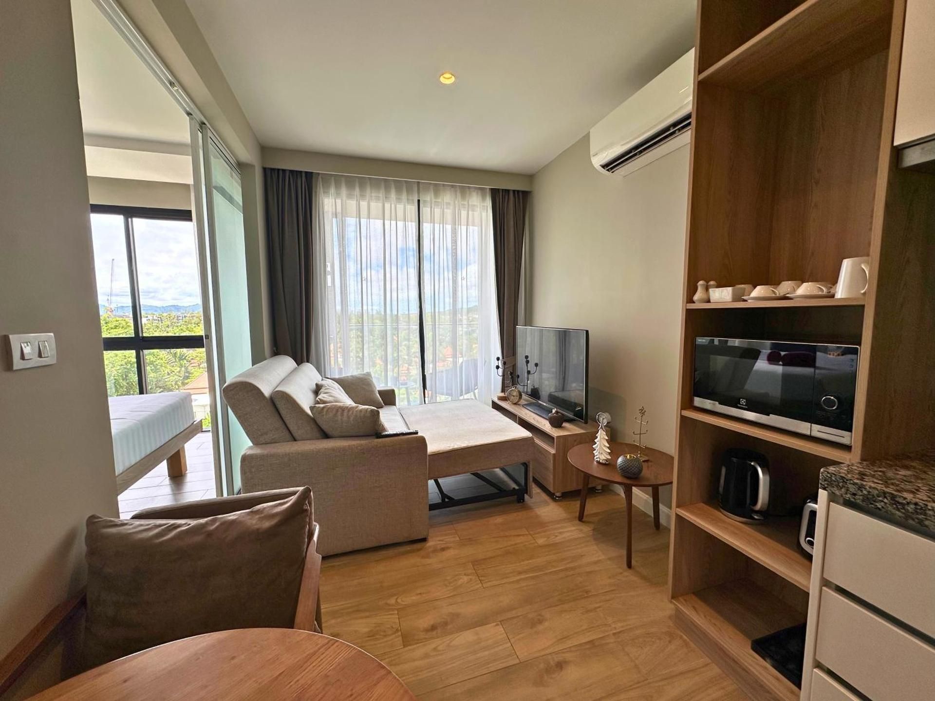 One-Bedroom Apartment