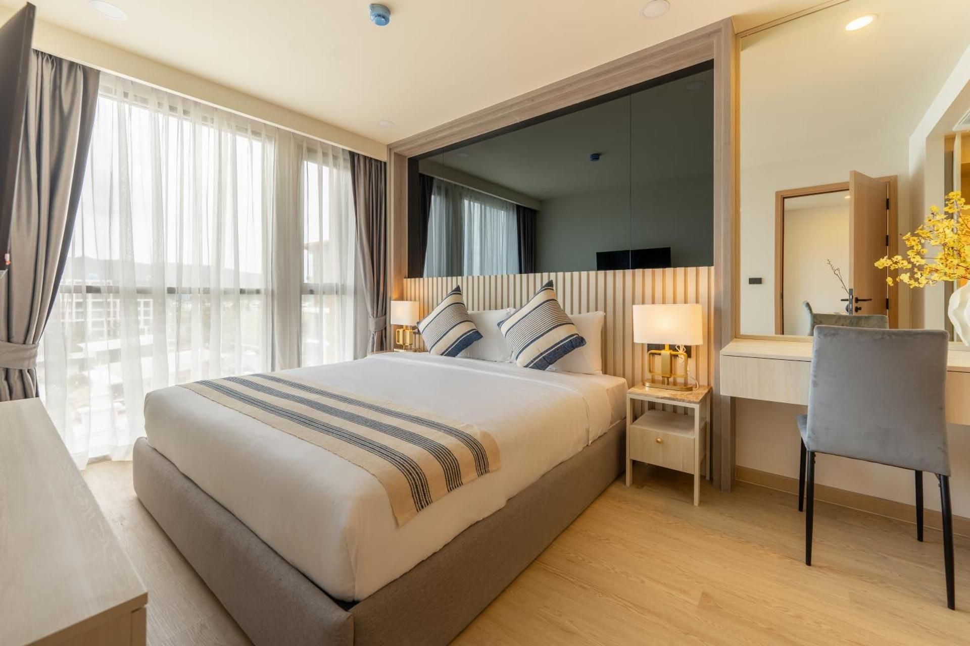 Deluxe Suite