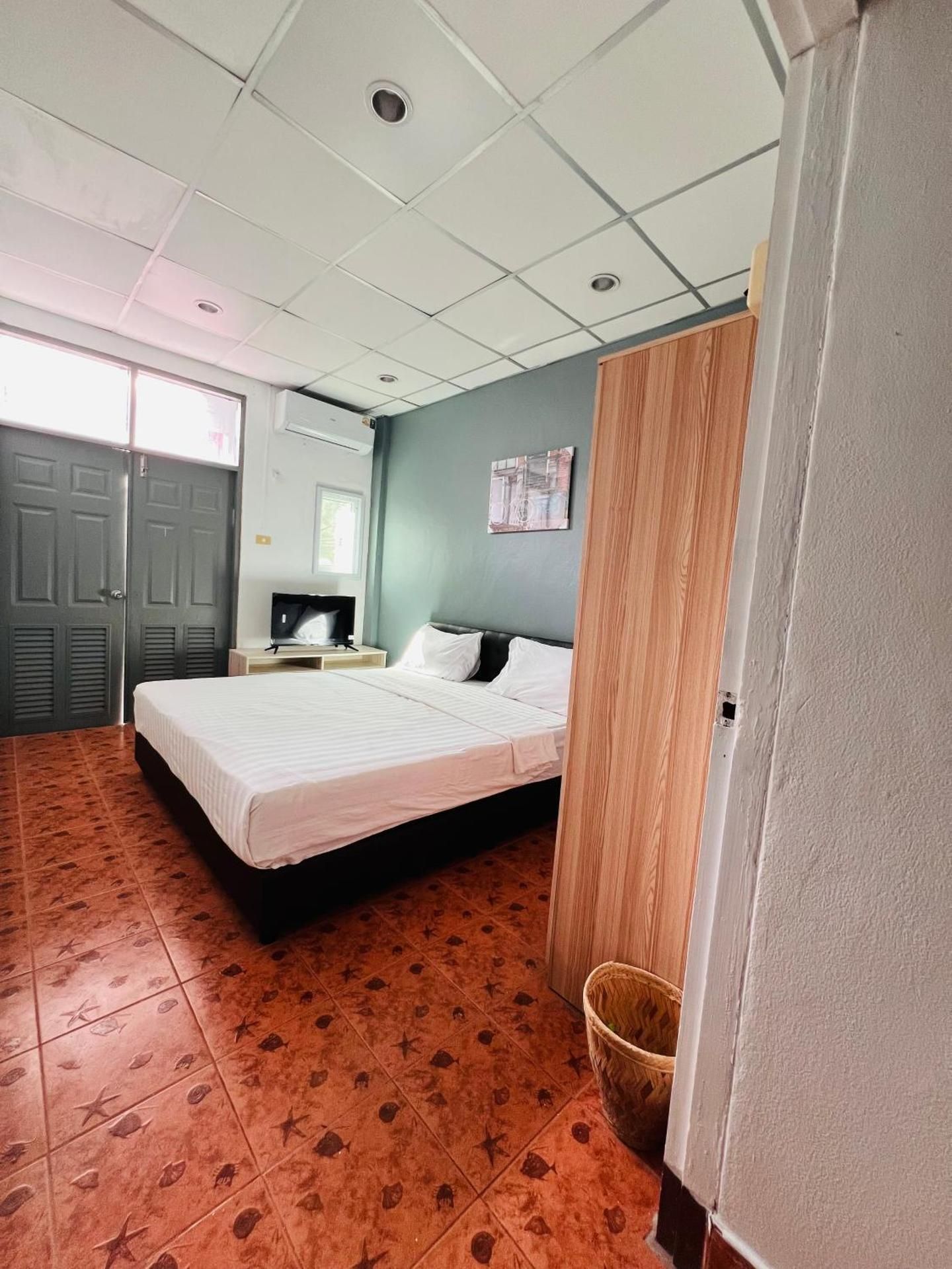 Patong Adventure Hostel