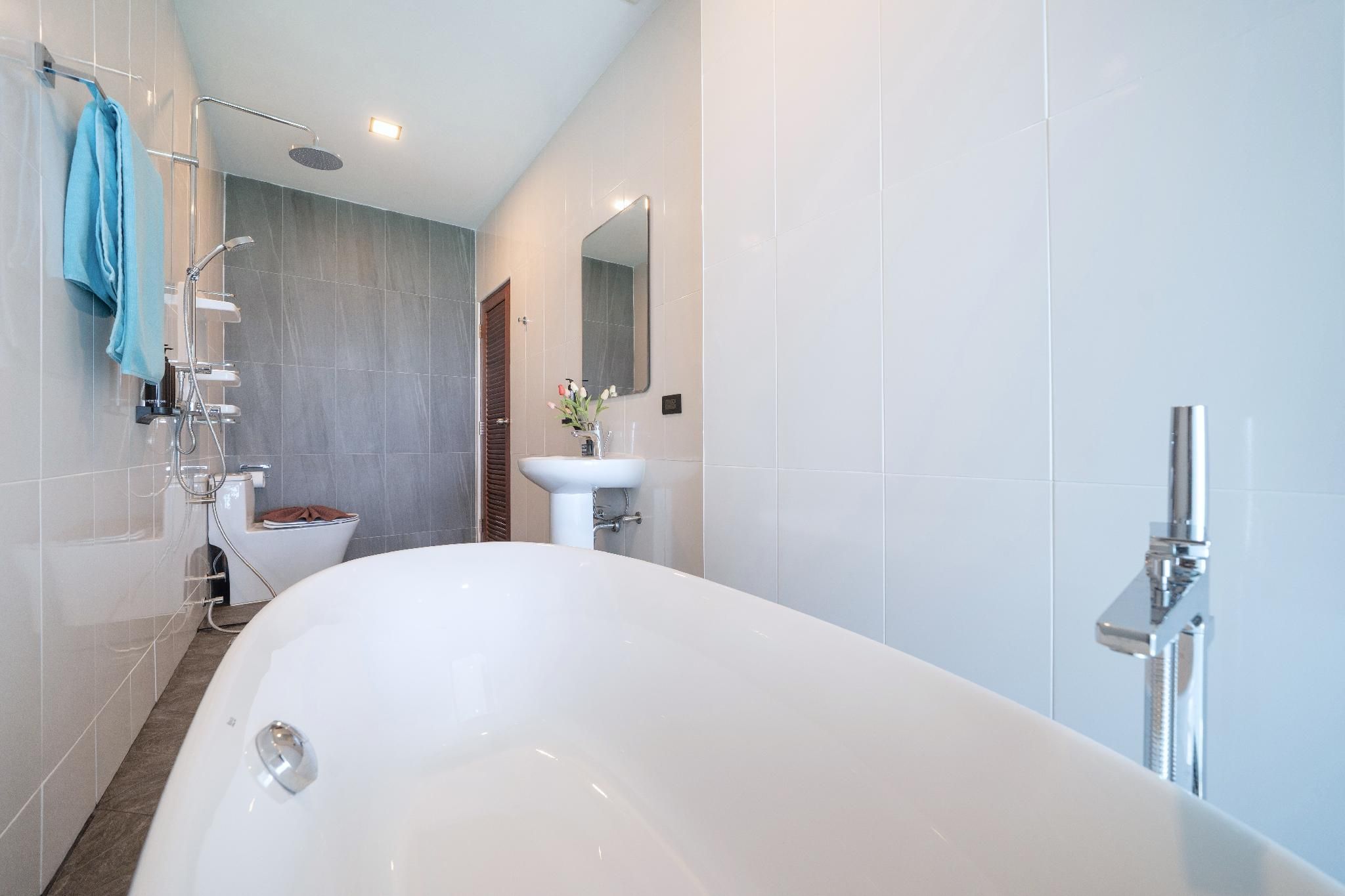 2 Bedroom Oceanview Apartment