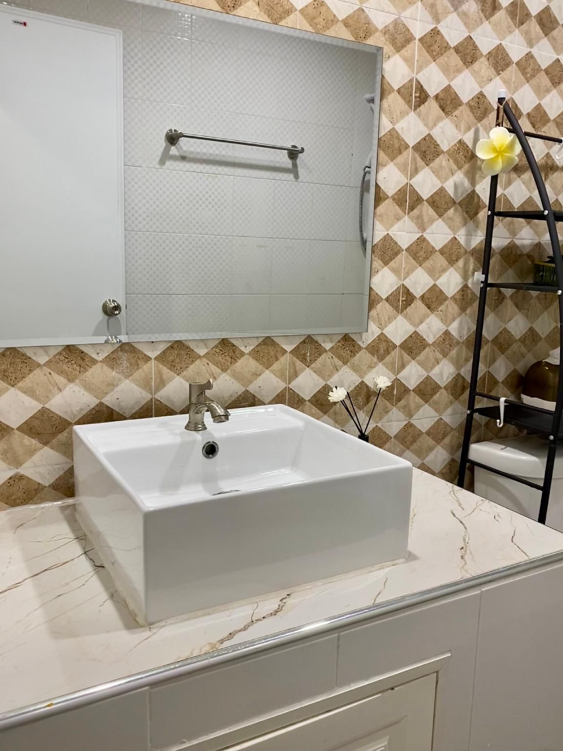 Patong Rest & Recharge City Vibe with Balcony 3