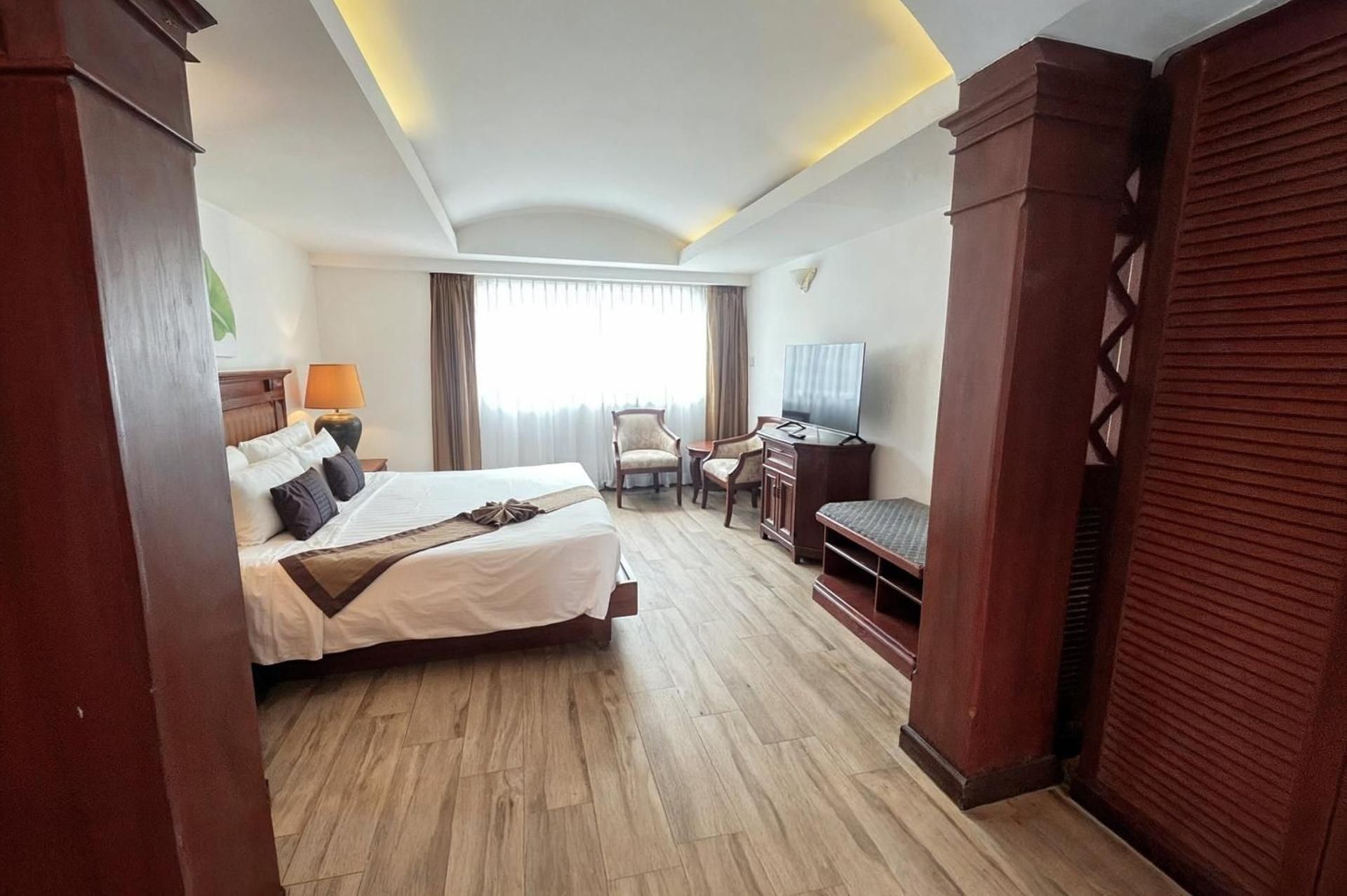 Superior King Room