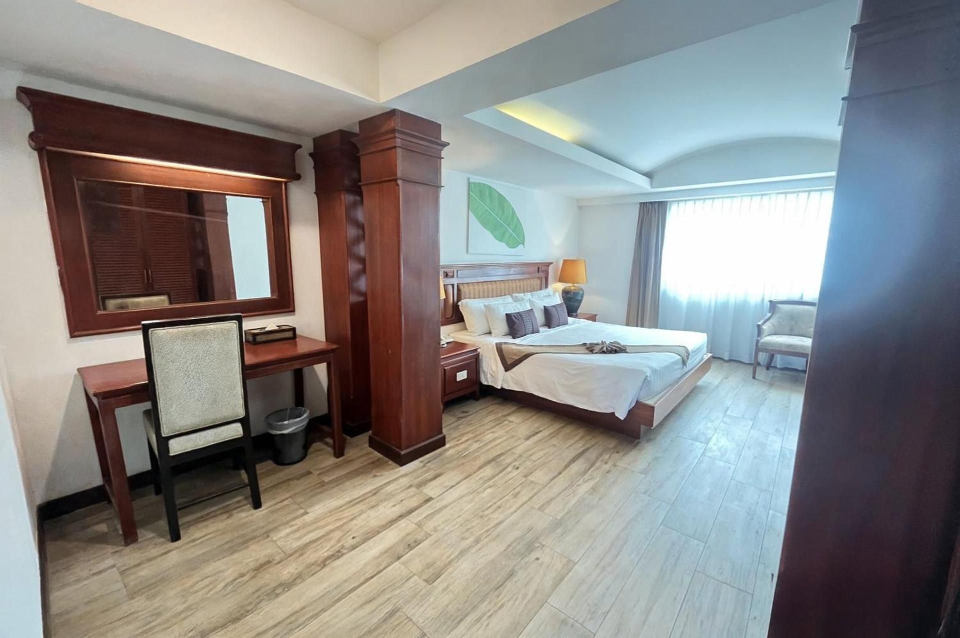 Superior King Room
