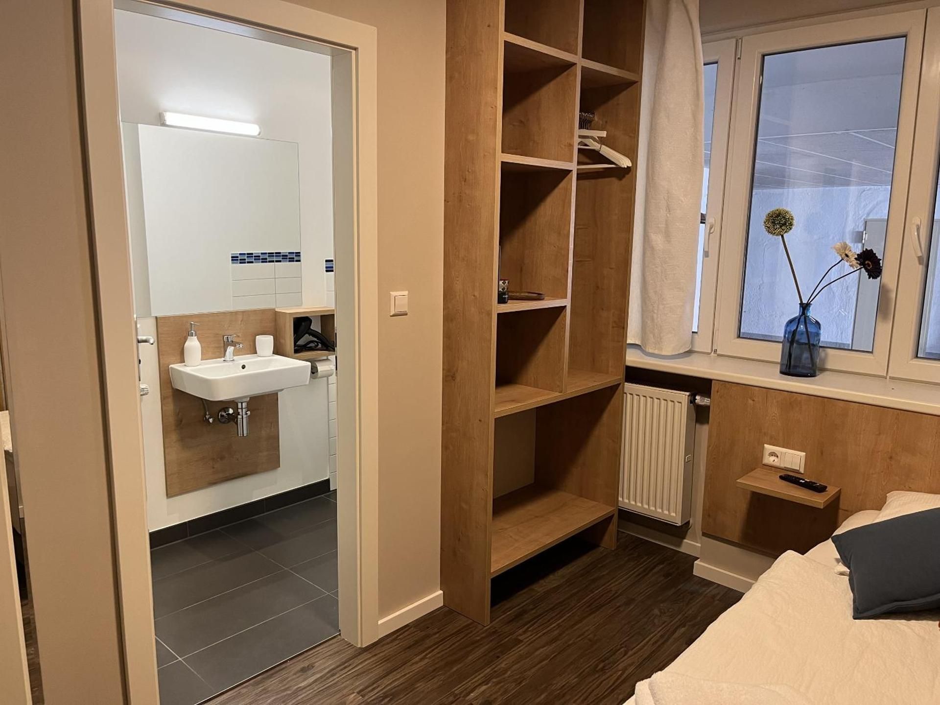 Pension No8 Single Room With Private Bathroom 2