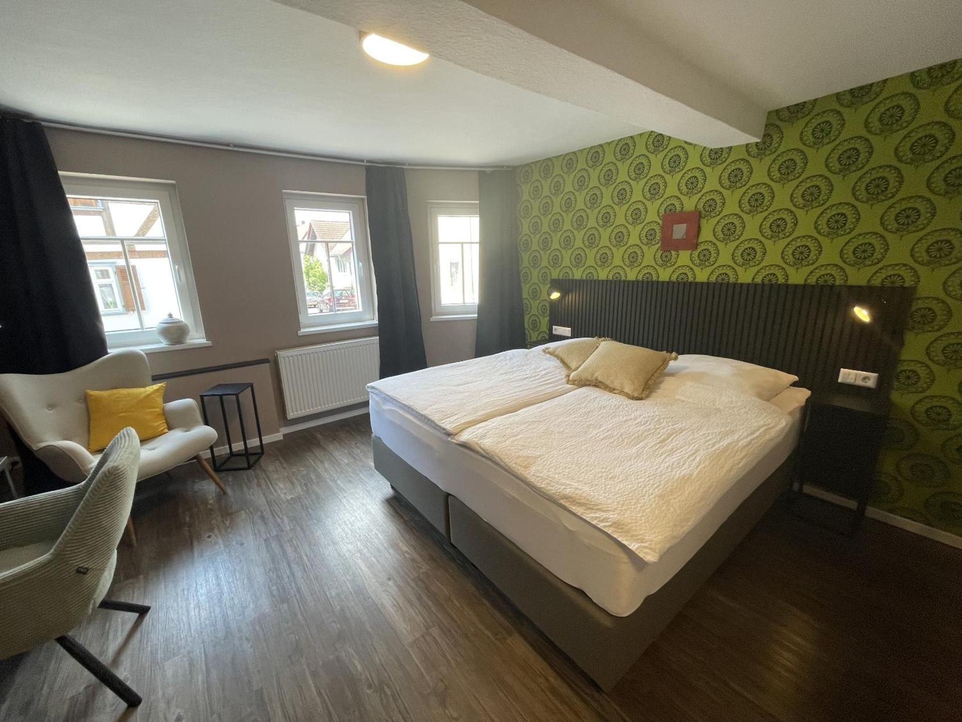 Komfort-Einzelzimmer-Weiß-Eigenes Badezimmer