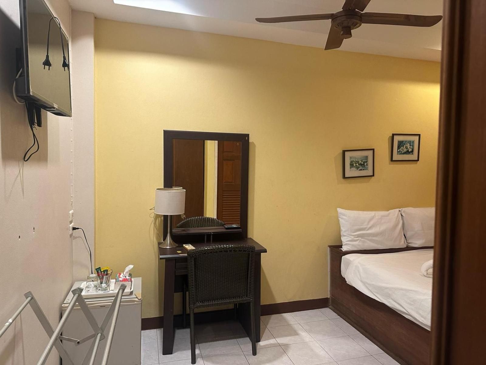 Economy Double Room
