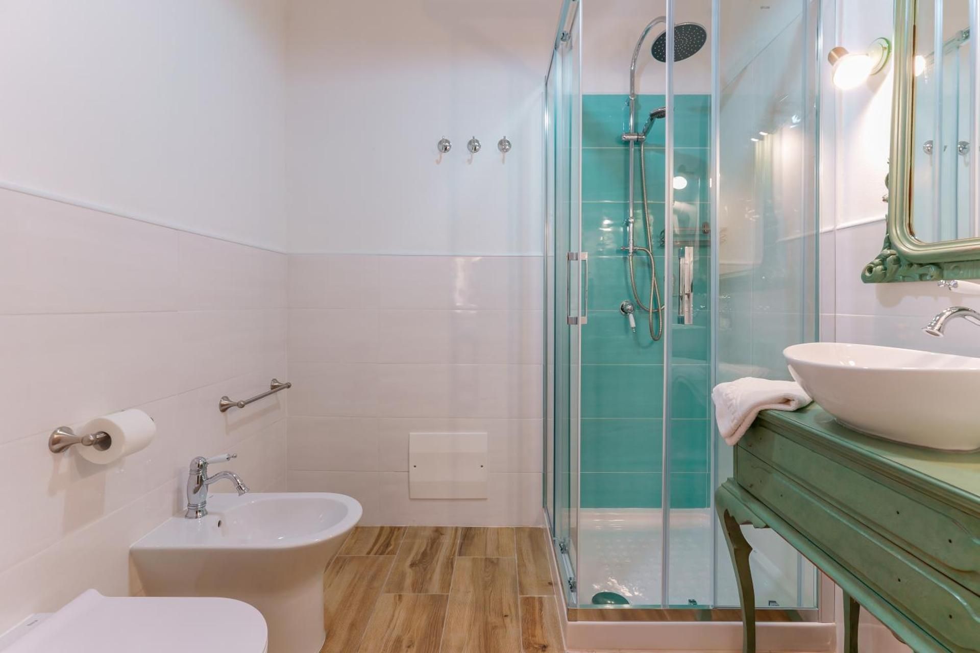 Large Double or Twin Room