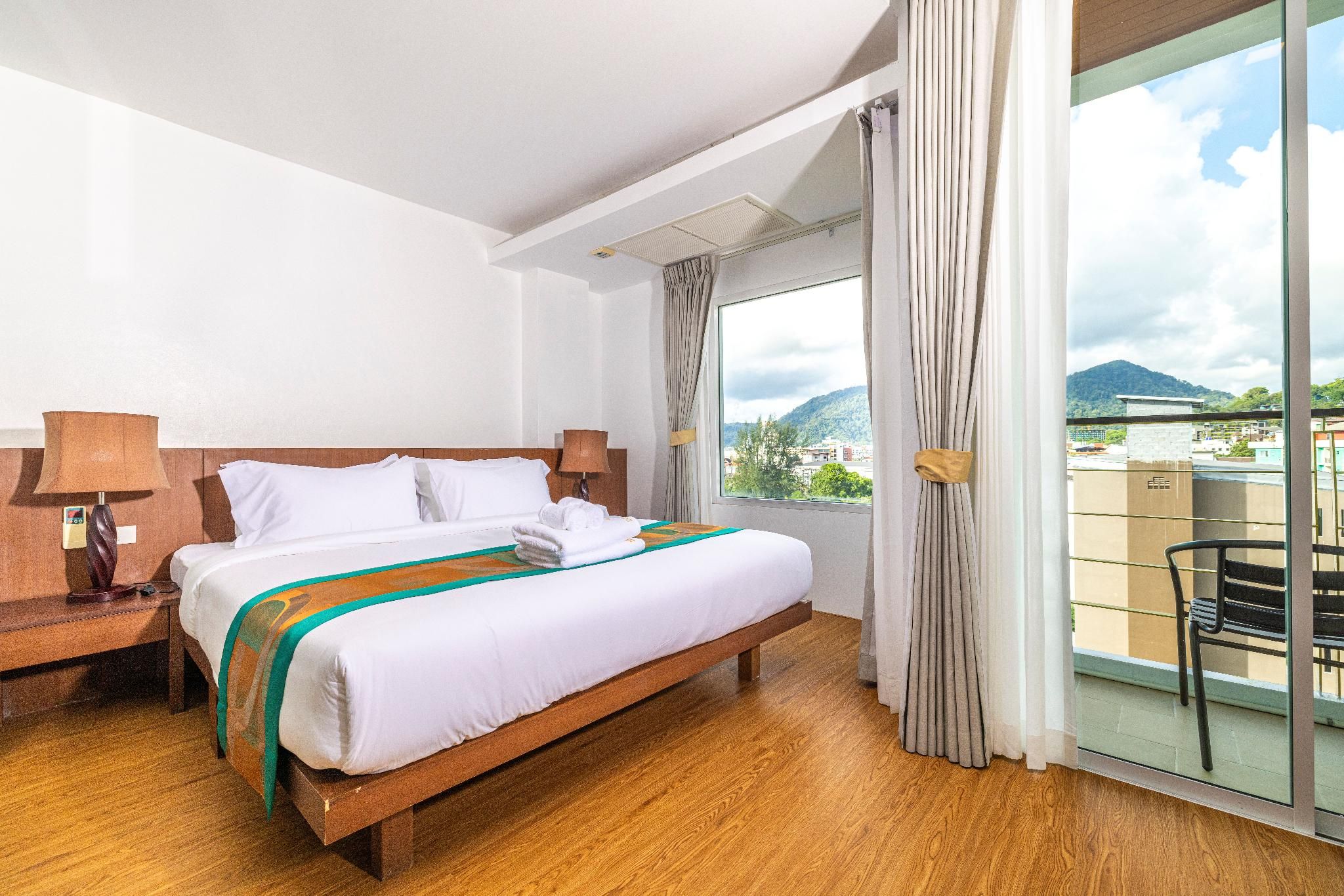 Meet Holiday International Hotel-Patong