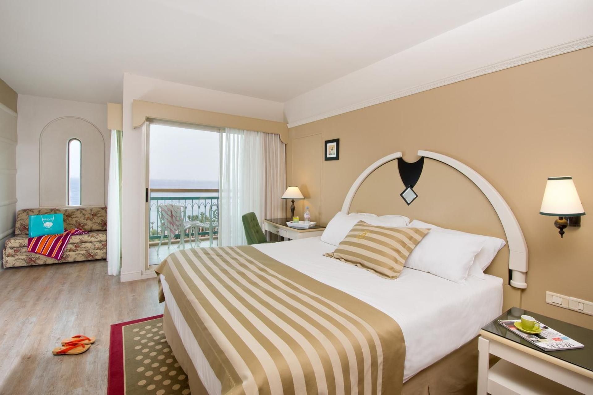 Palace Executive Grand