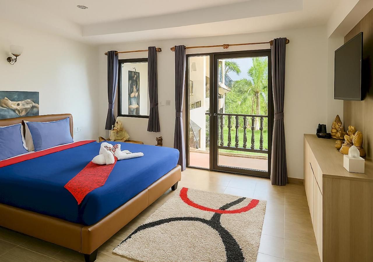 King Room with Pool View
