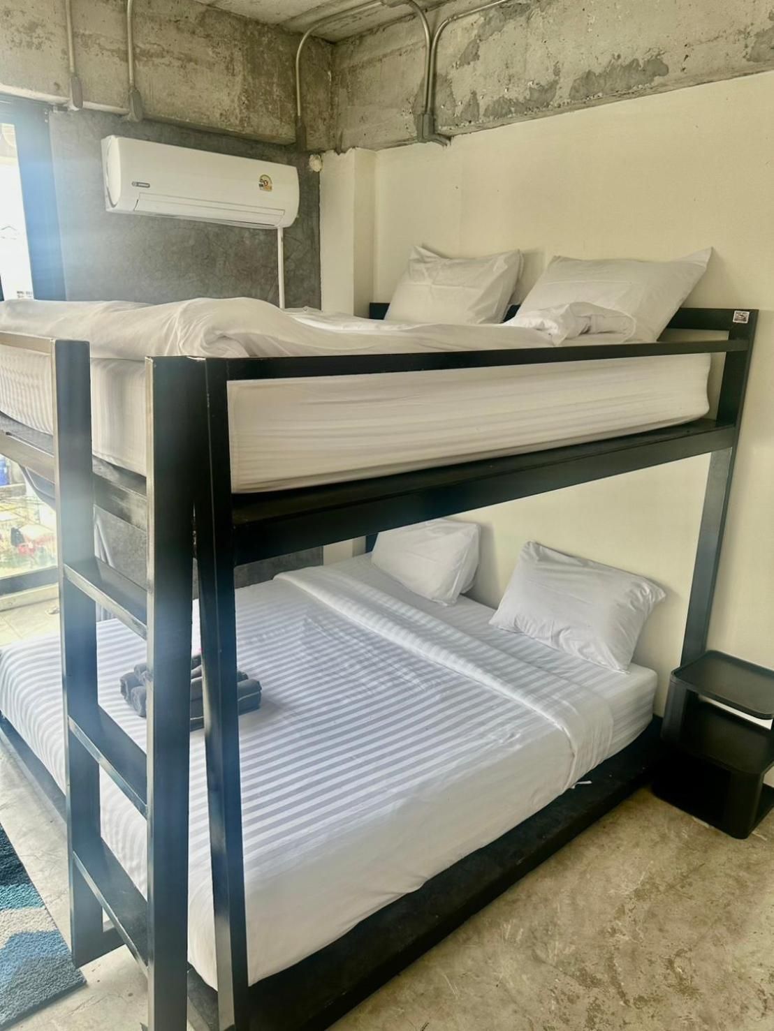 Ella Lamoon Family Room