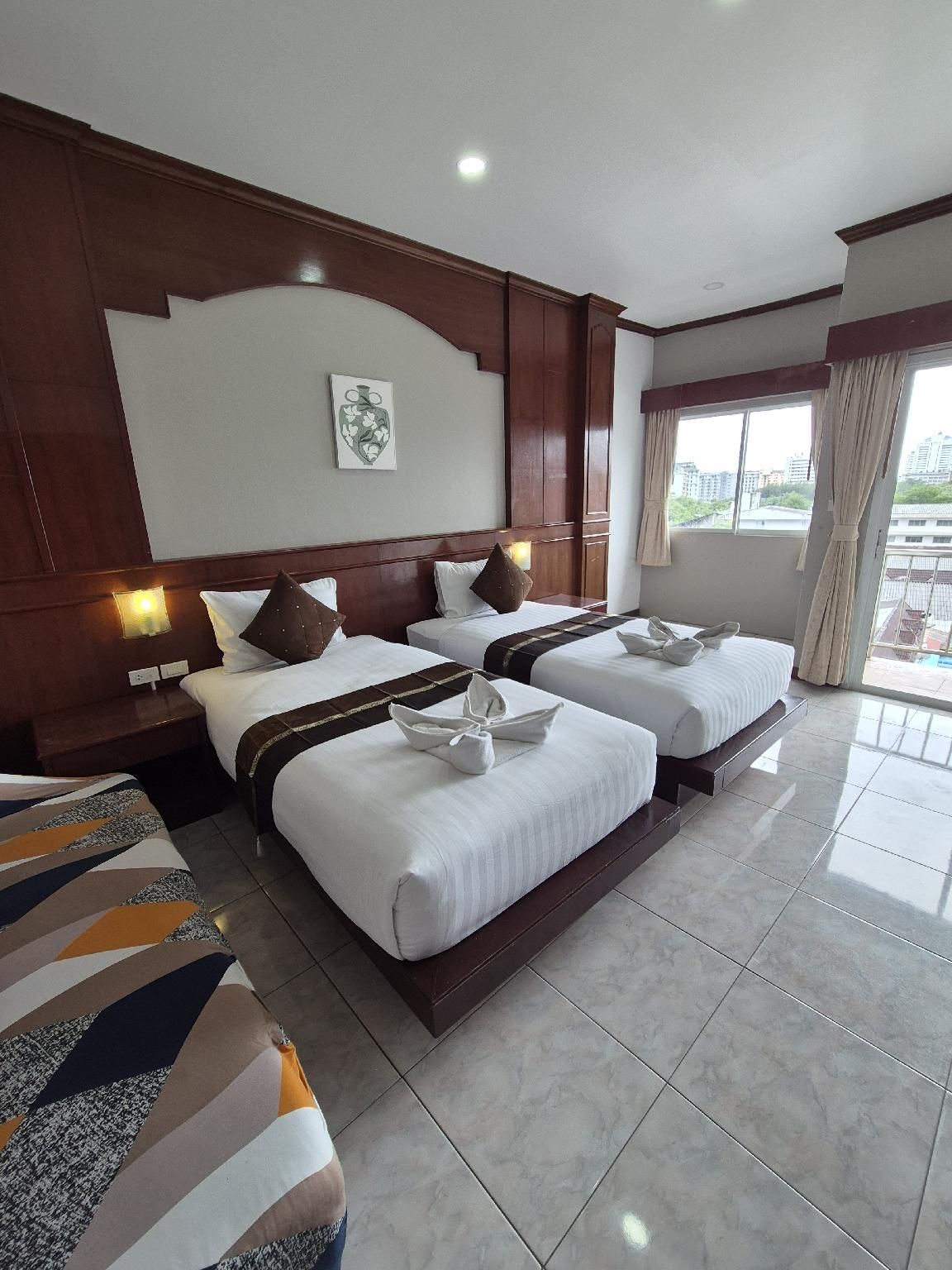 Deluxe Twin Room with Balcony