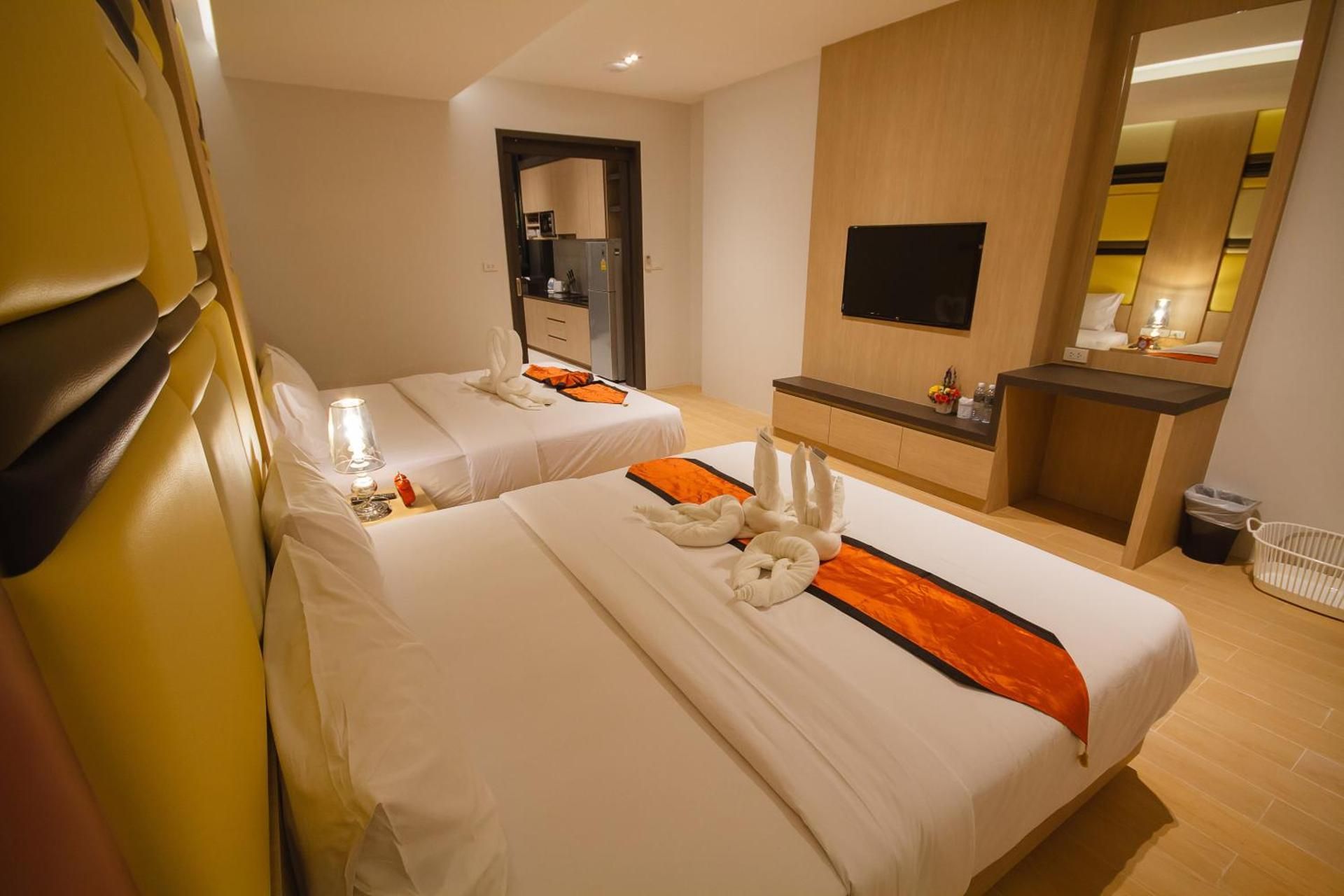 DELUXE APARTMENT