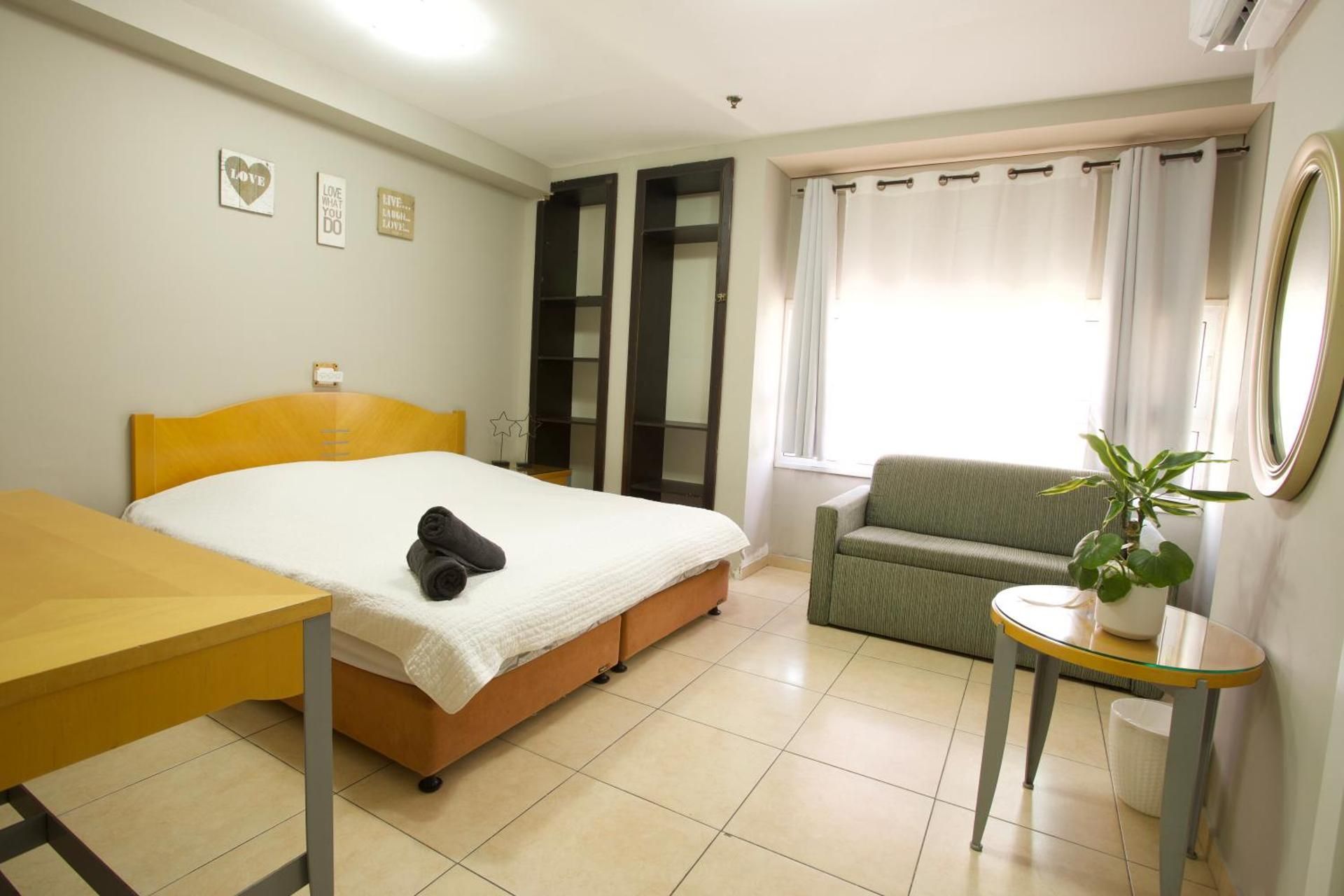Little Prince Hostel Double or Twin Room 2