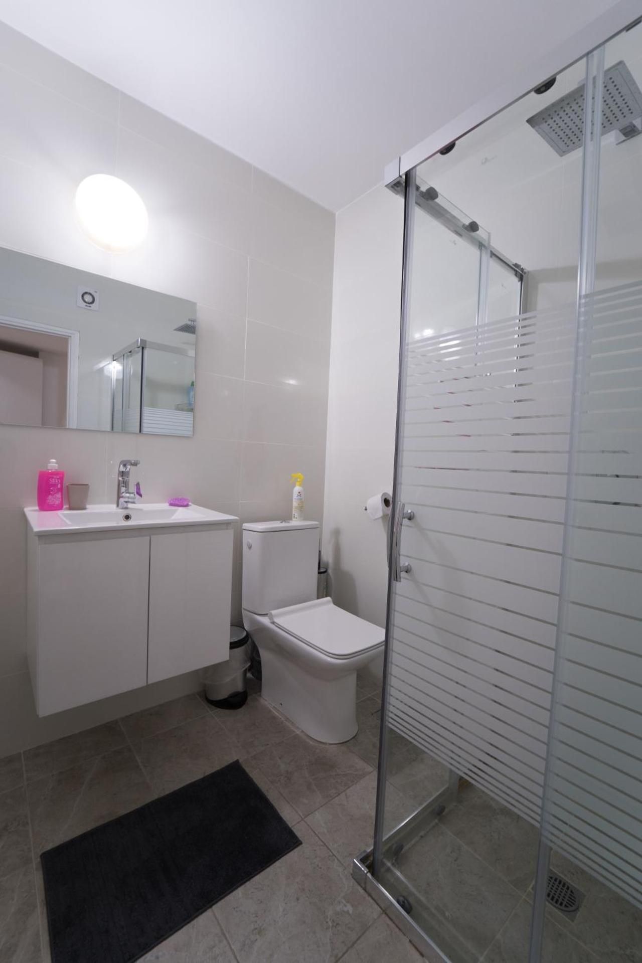 Eilot One-Bedroom Apartment - Ground Floor 2