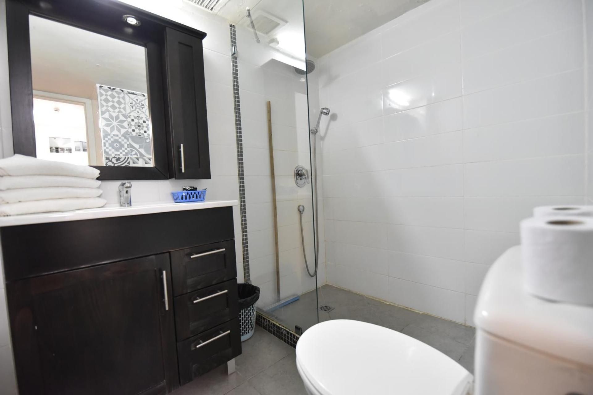 Red Sea Hotel Family Room (6 Adults) 2