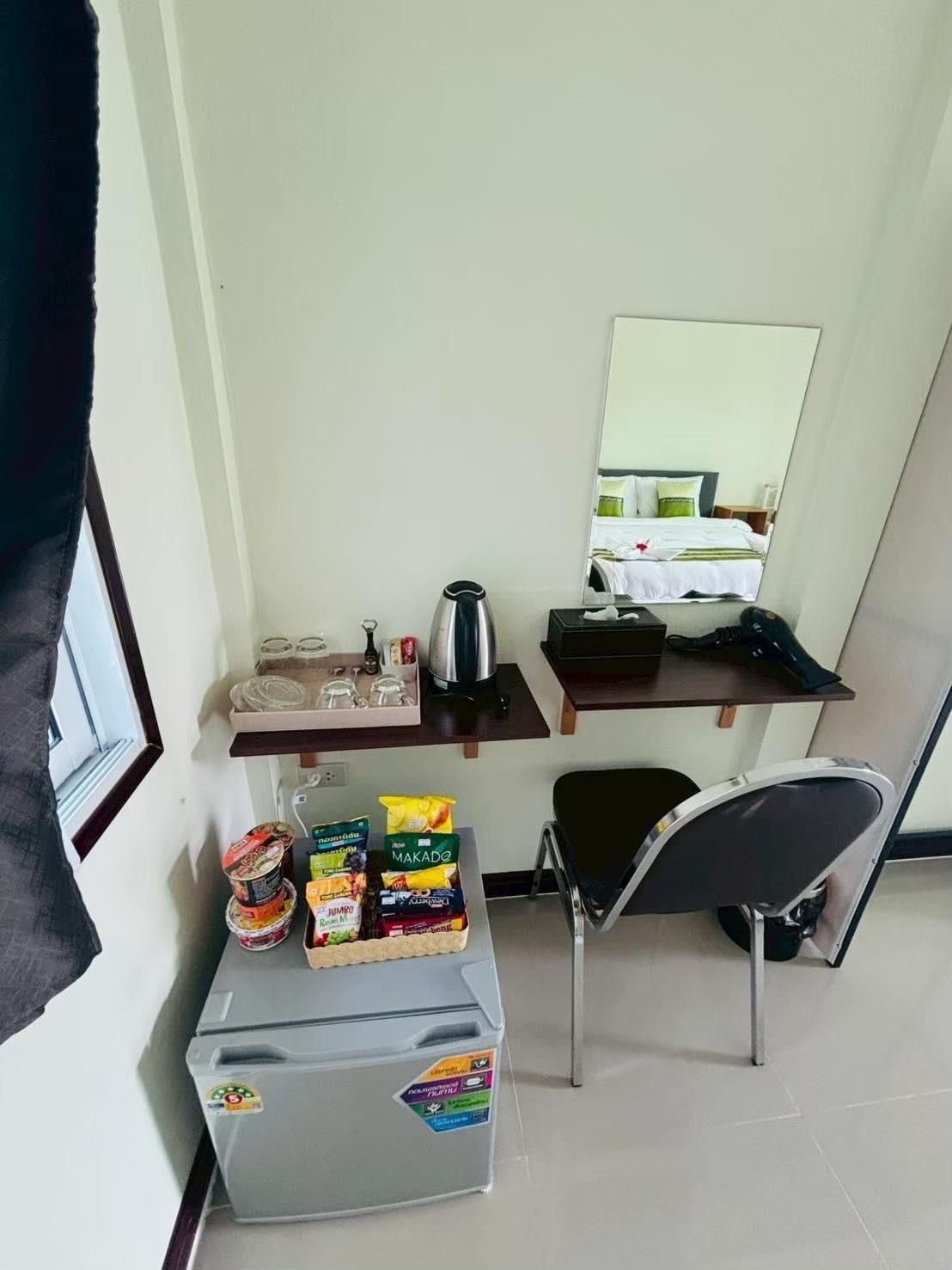 amenity (guest room)