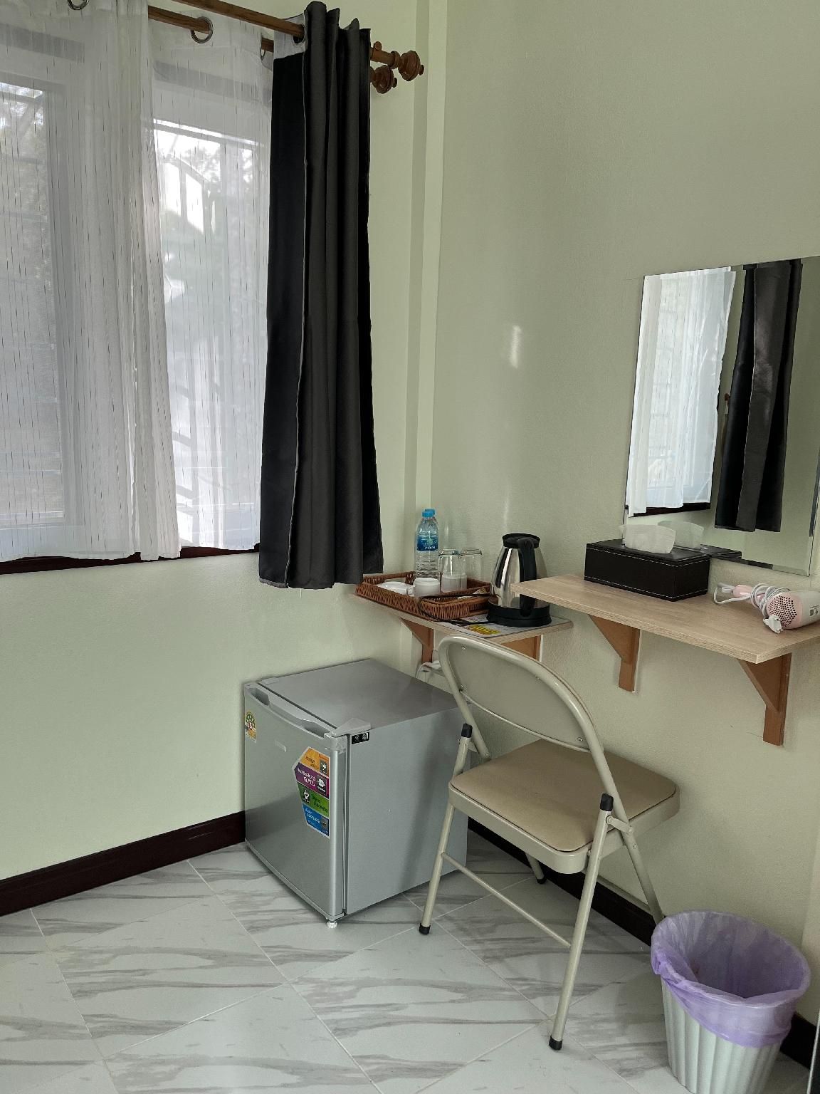 amenity (guest room)