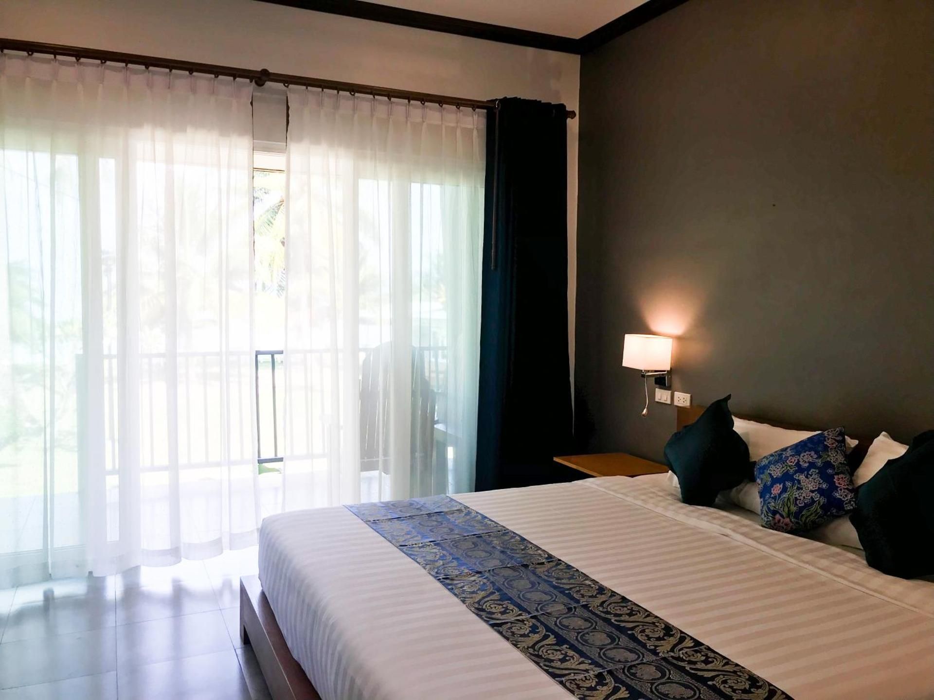 Deluxe Double Room with Balcony and Sea View