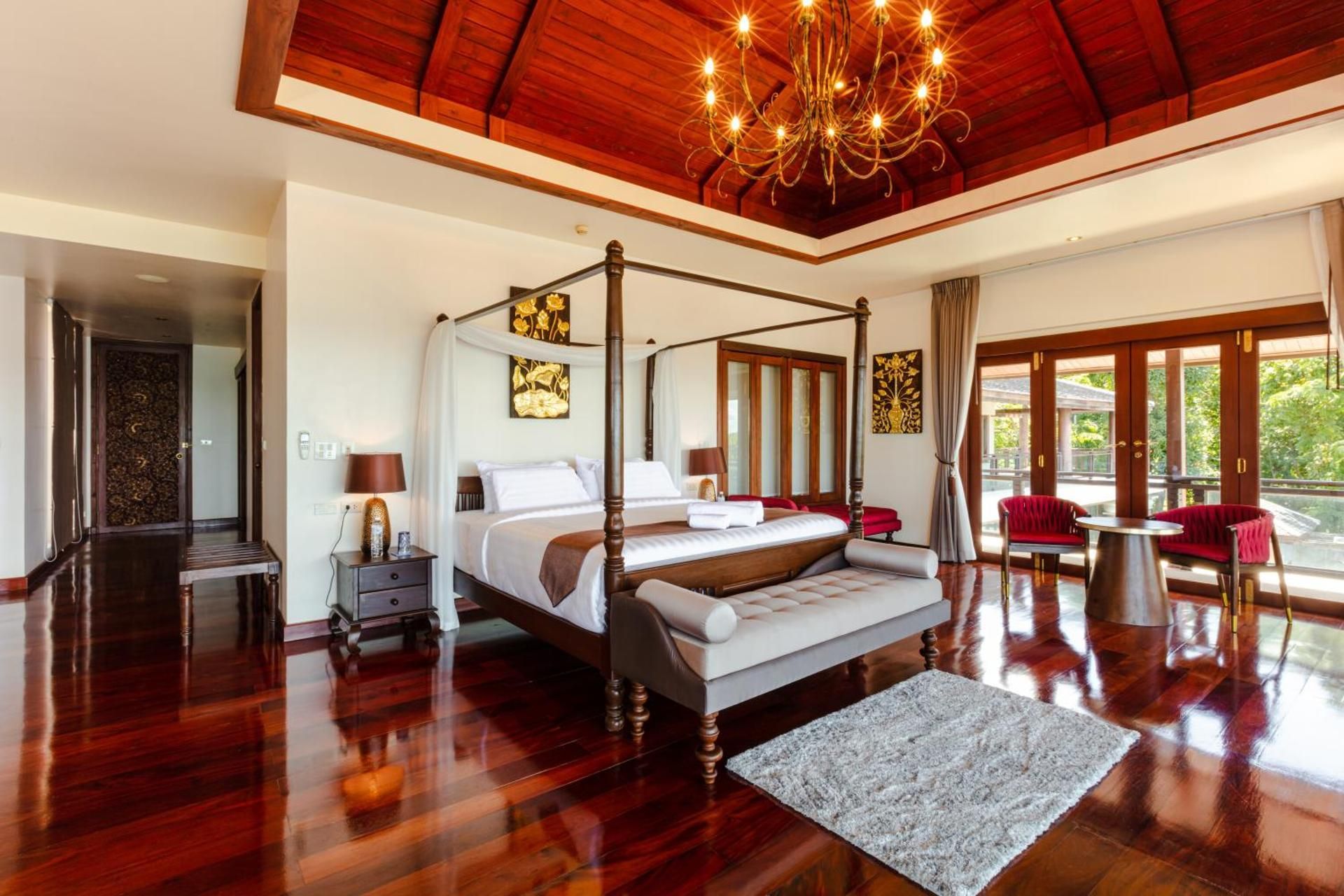 King Room with Spa Bath