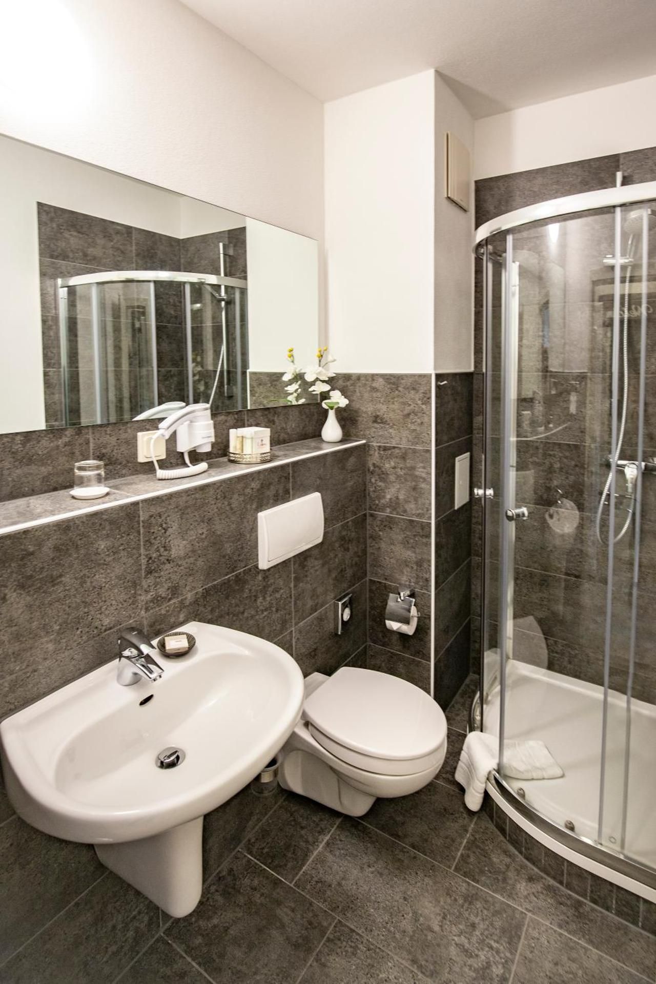 Standard Single Room with Shower