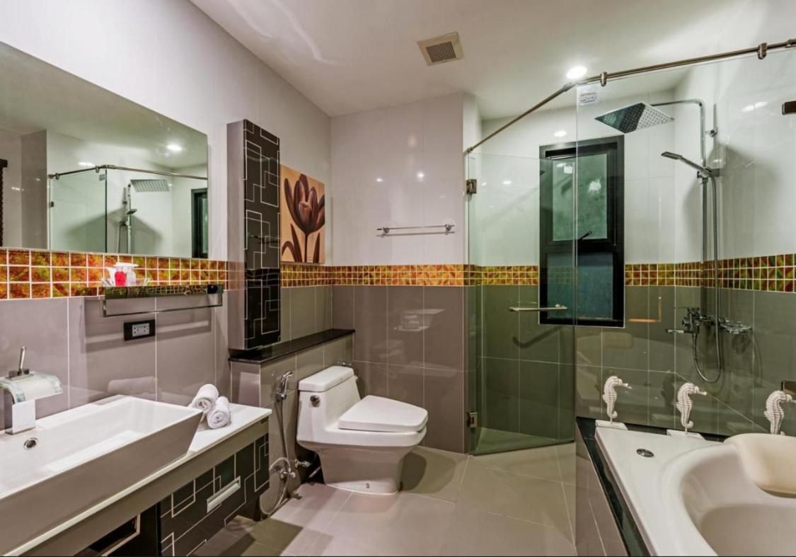 Chalong Miracle Lakeview Suites One-Bedroom Apartment 2