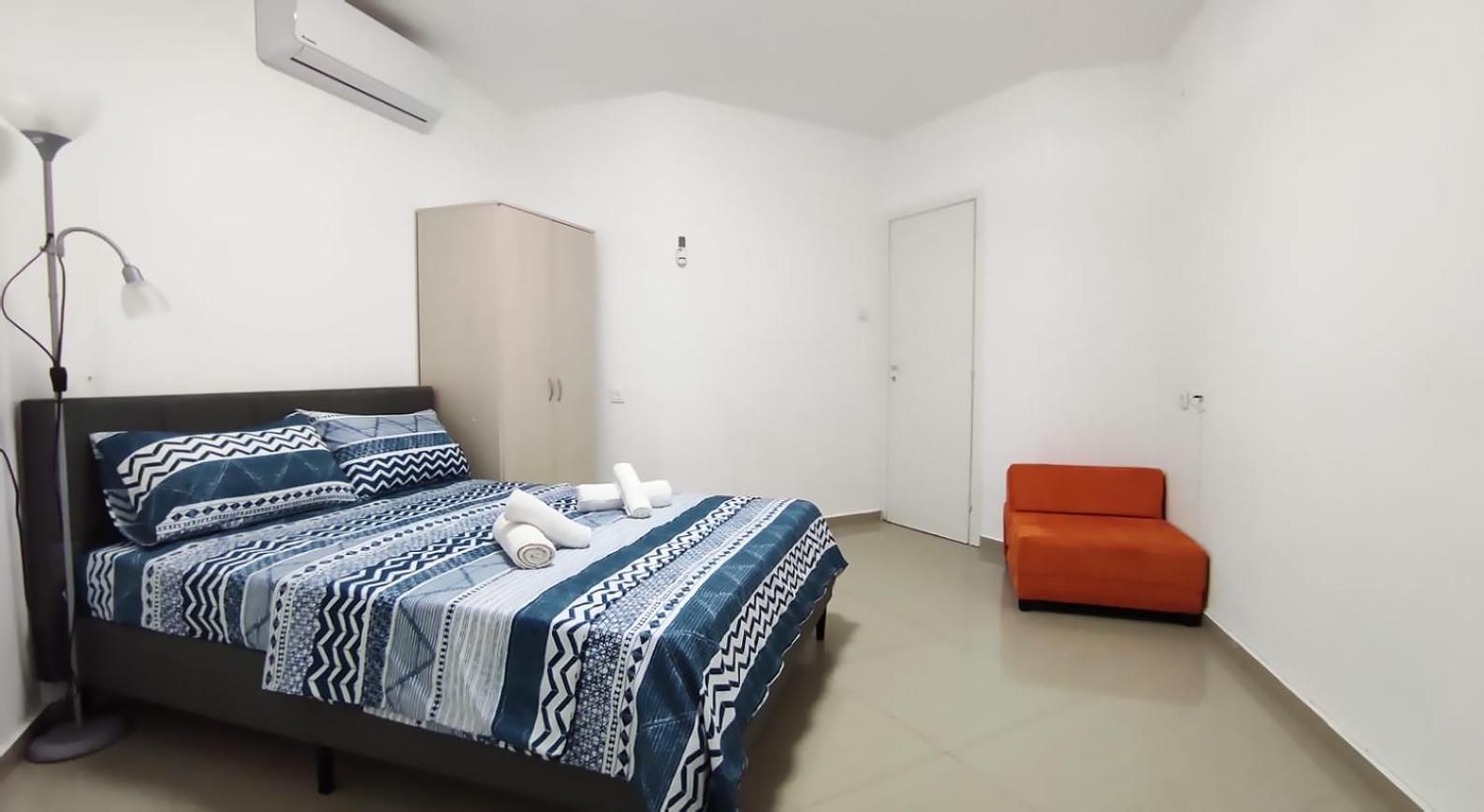 Quadruple Room with Private Bathroom