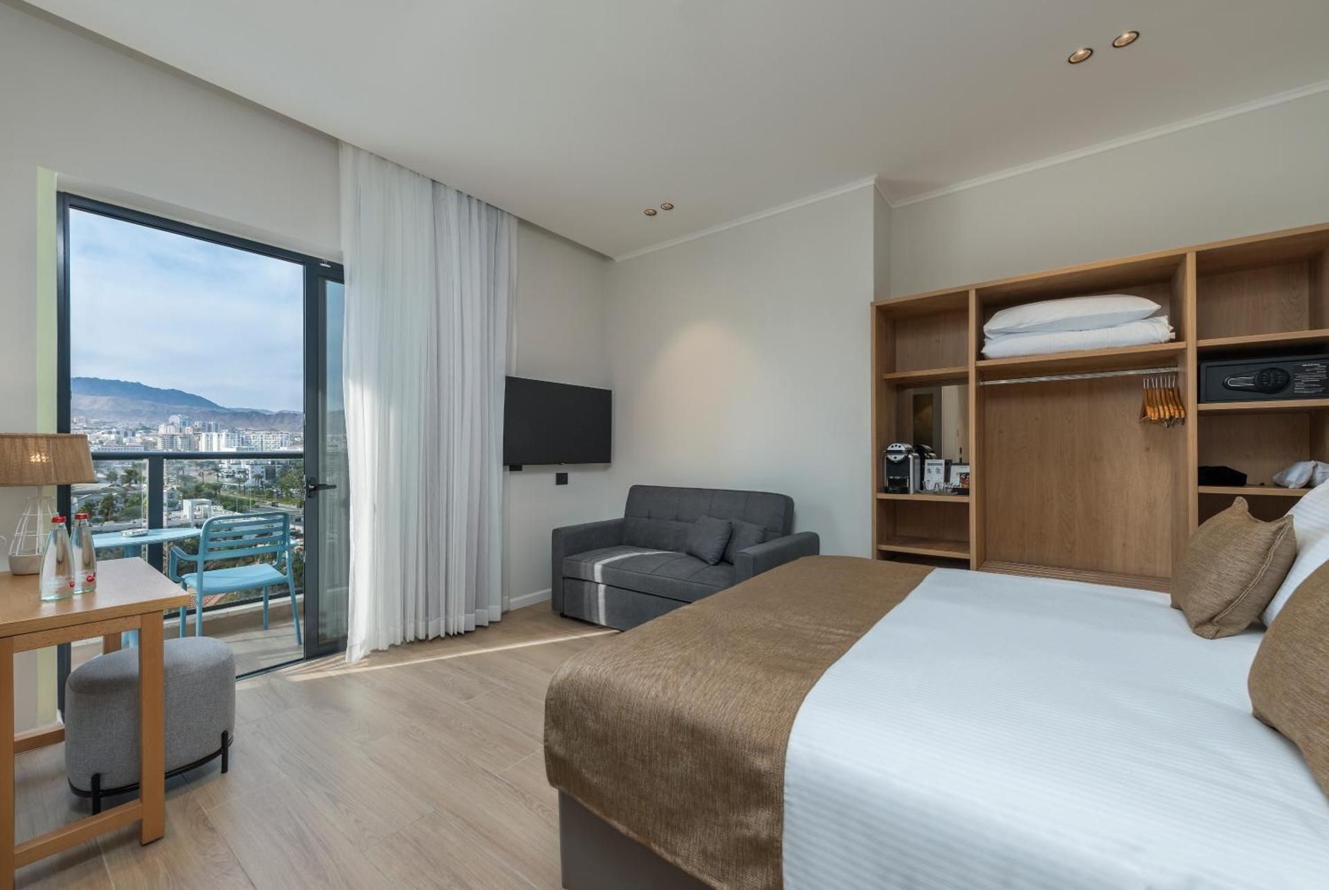 Superior Spacious Room with Balcony