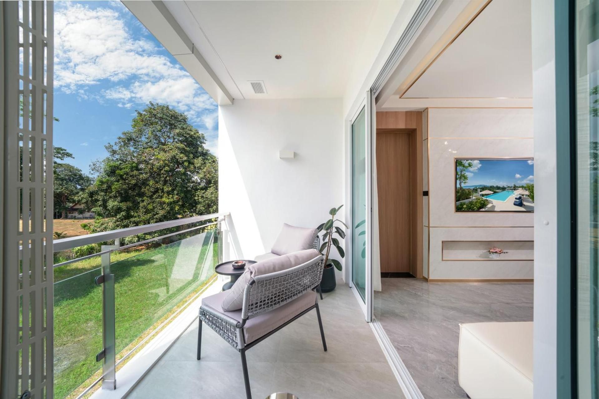 Suite with Balcony
