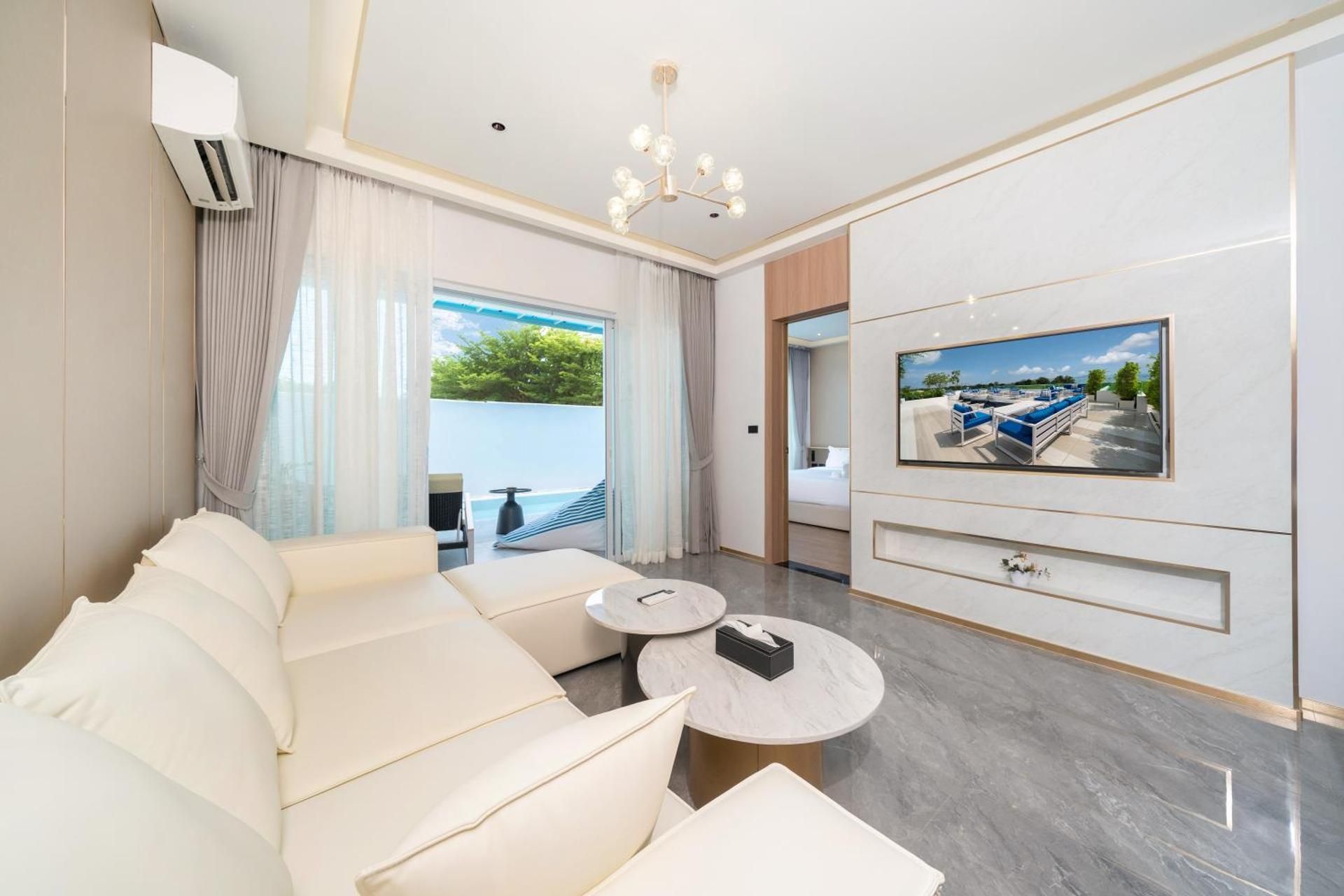 Suite with Private Pool