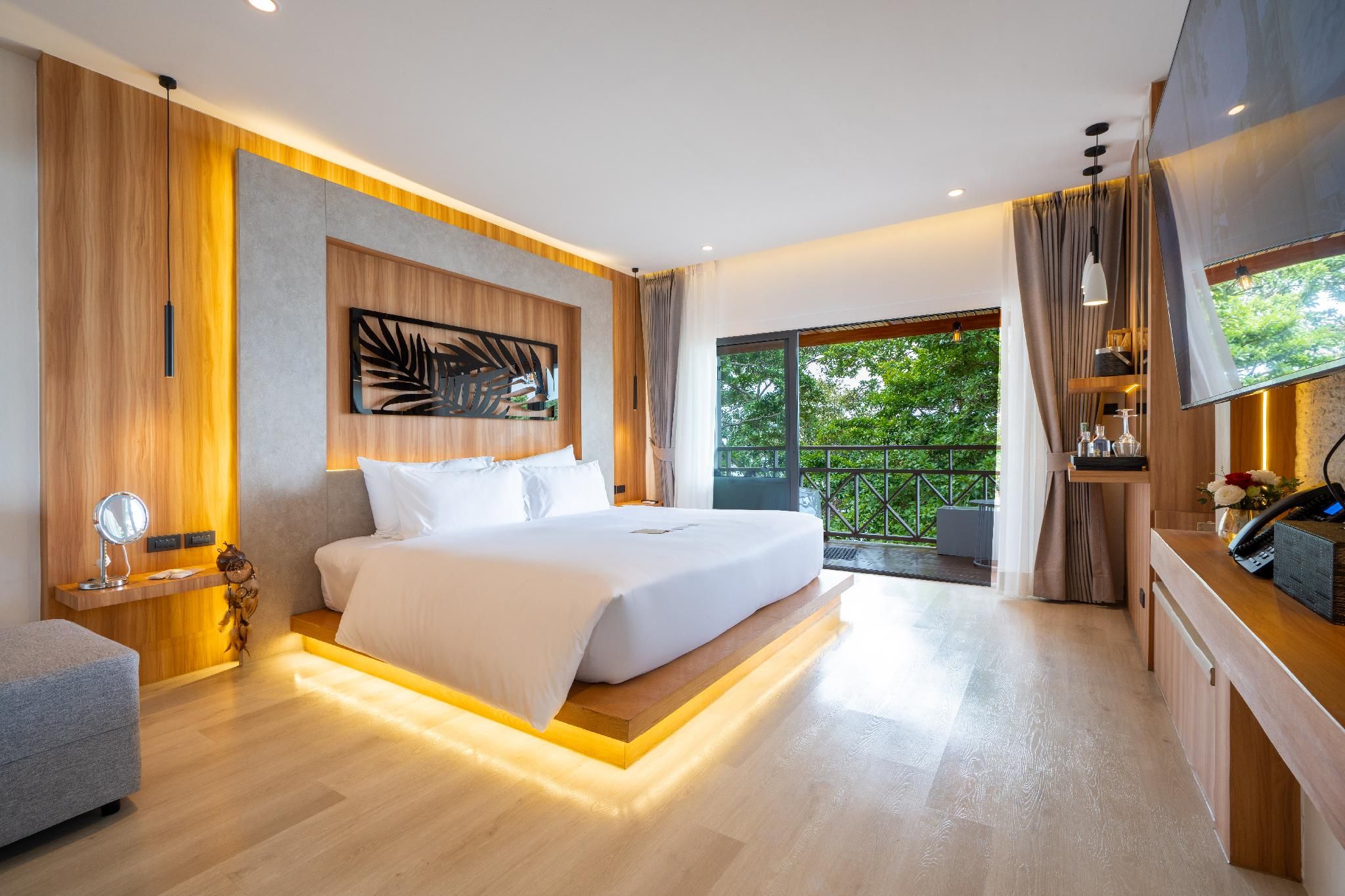 Deluxe Jacuzzi Ocean View