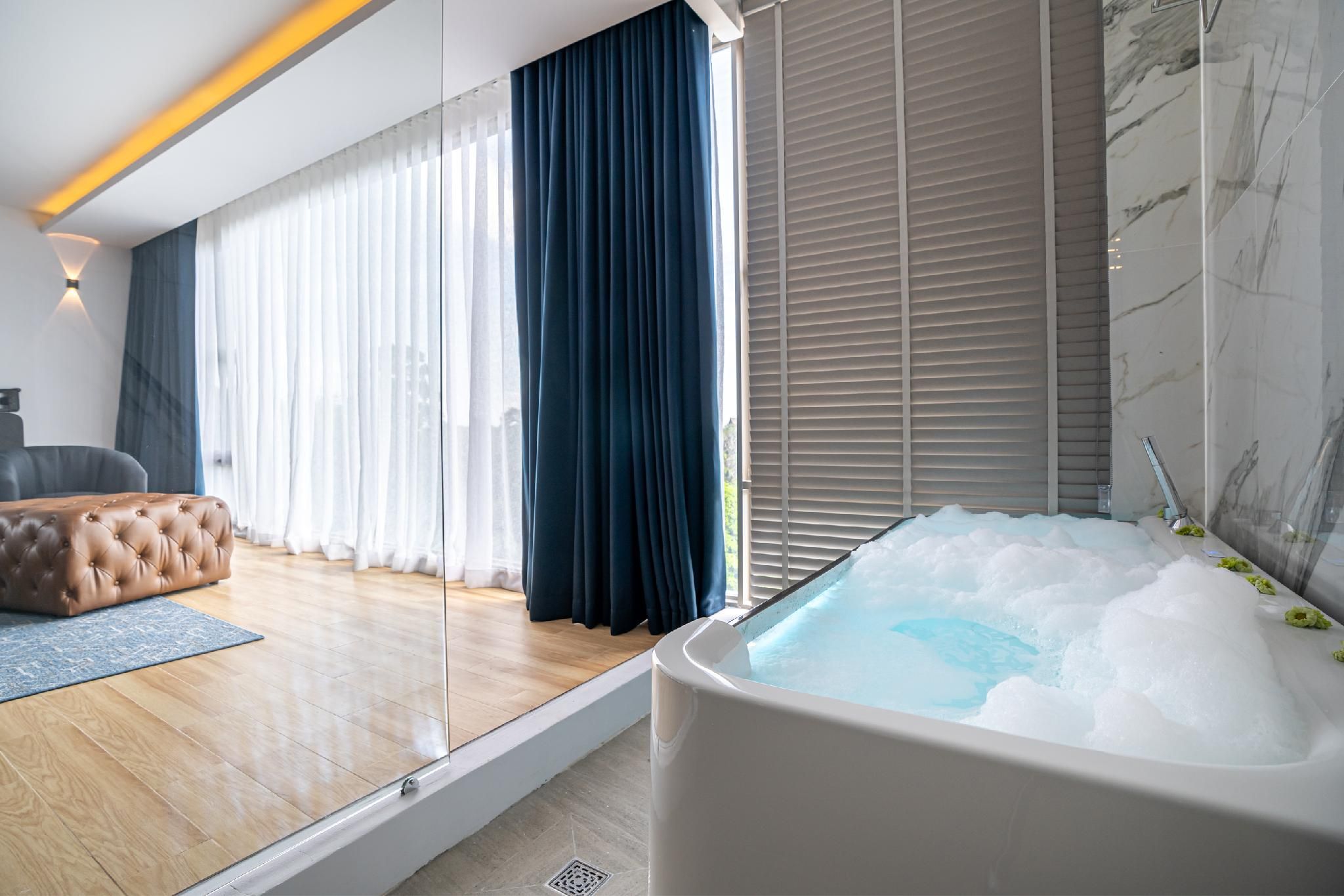 The Blue Mavi  Hotel  Execuitve Suite 2