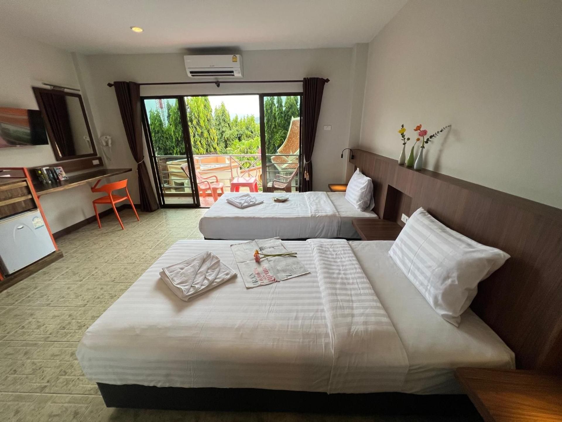 My Friend's House Karon Twin Room with Balcony