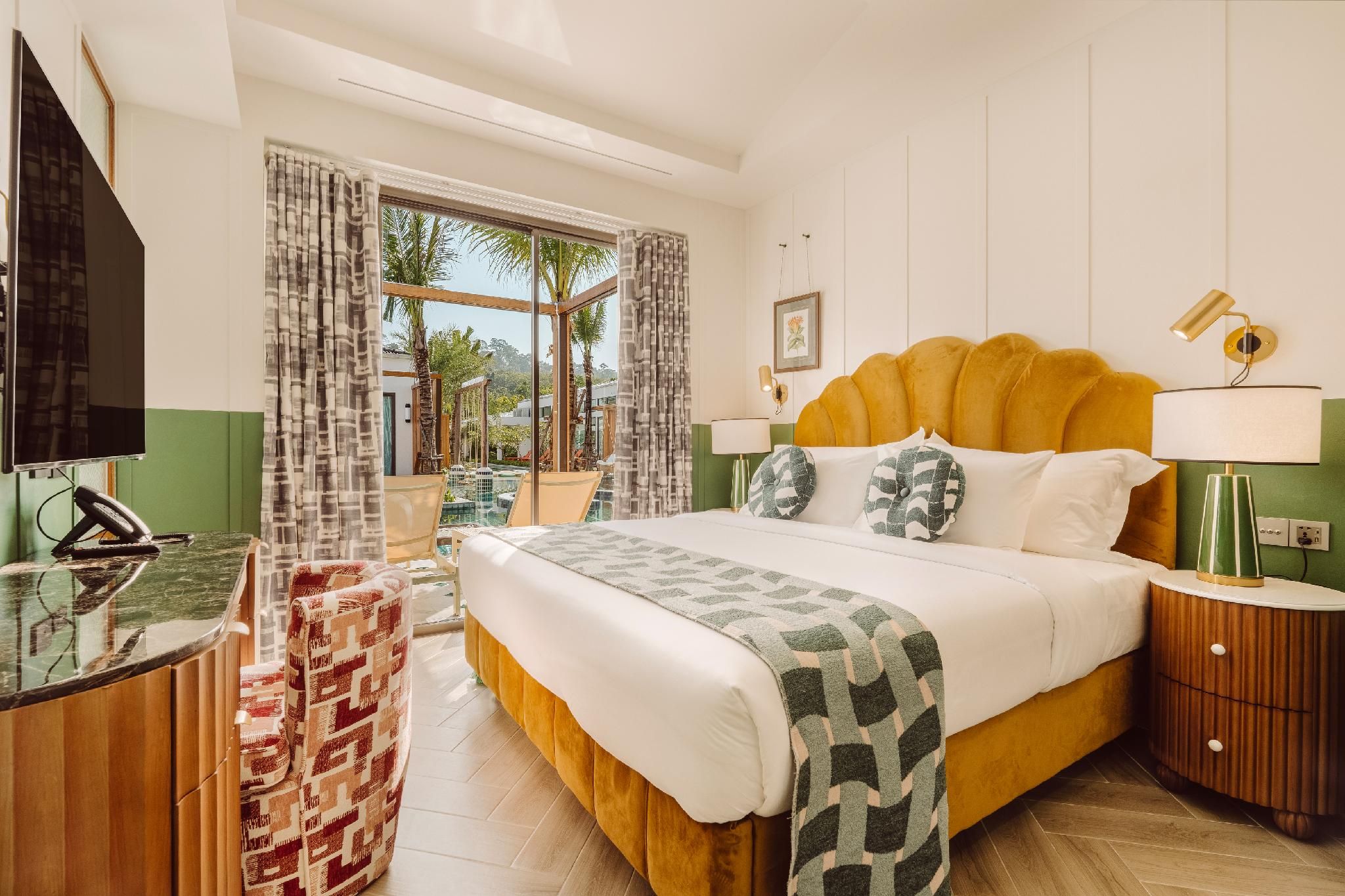 One-Bedroom Lagoon Suite Villa - Free Drop-off Airport Transfer