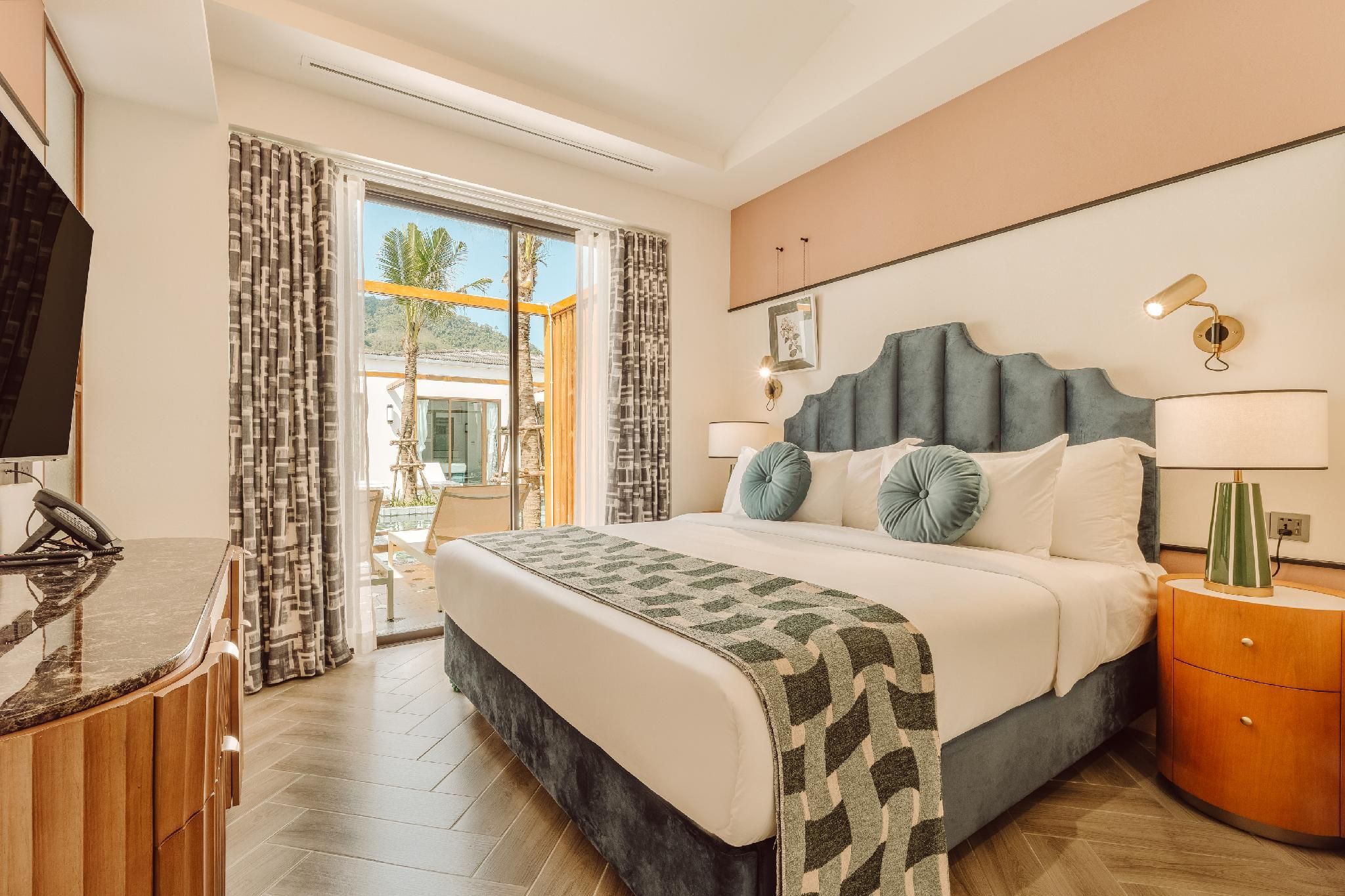 Family Lagoon Villa - Free Drop-off Airport Transfer