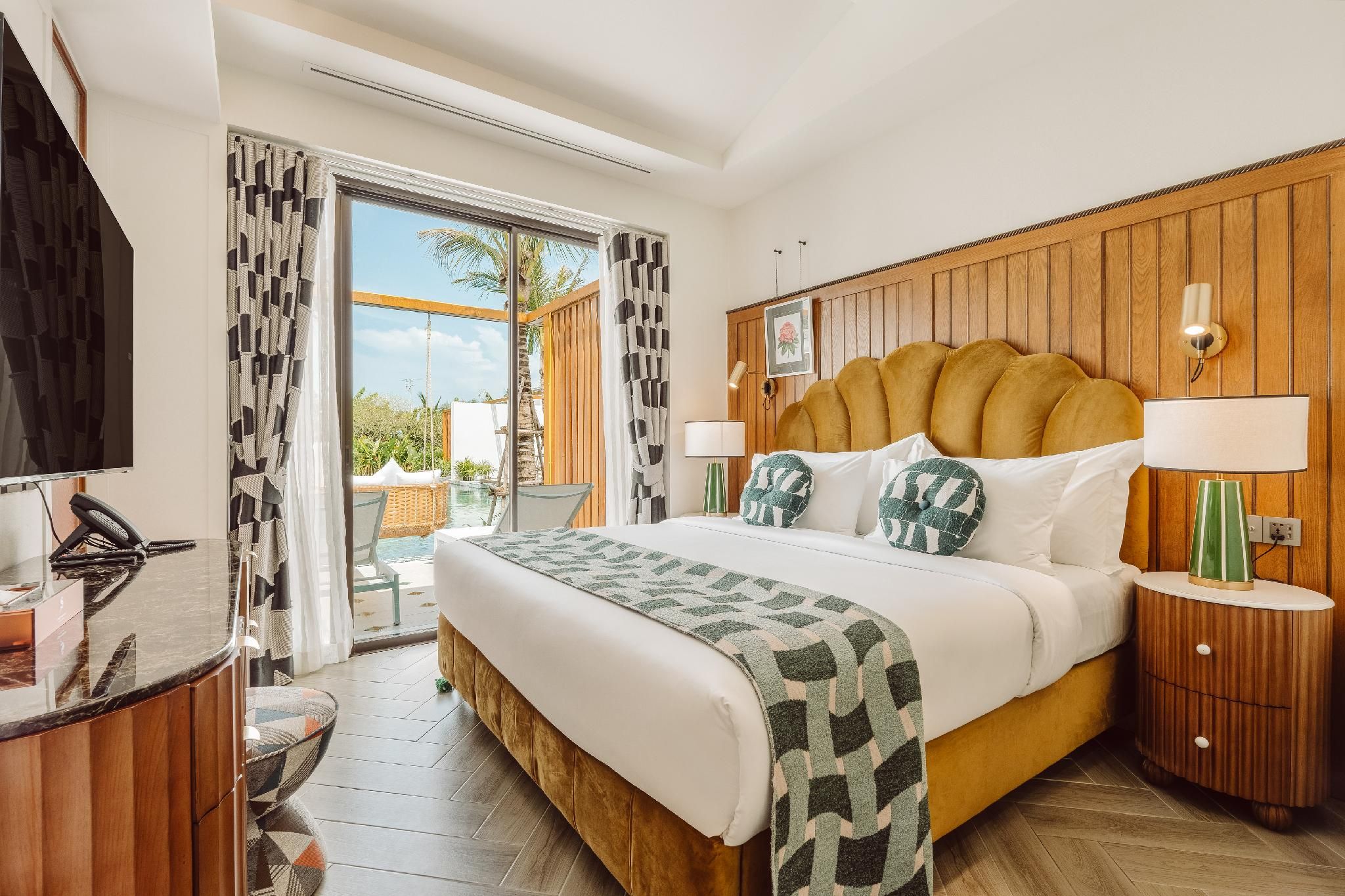 Standard Lagoon Villa - Free Drop-off Airport Transfer