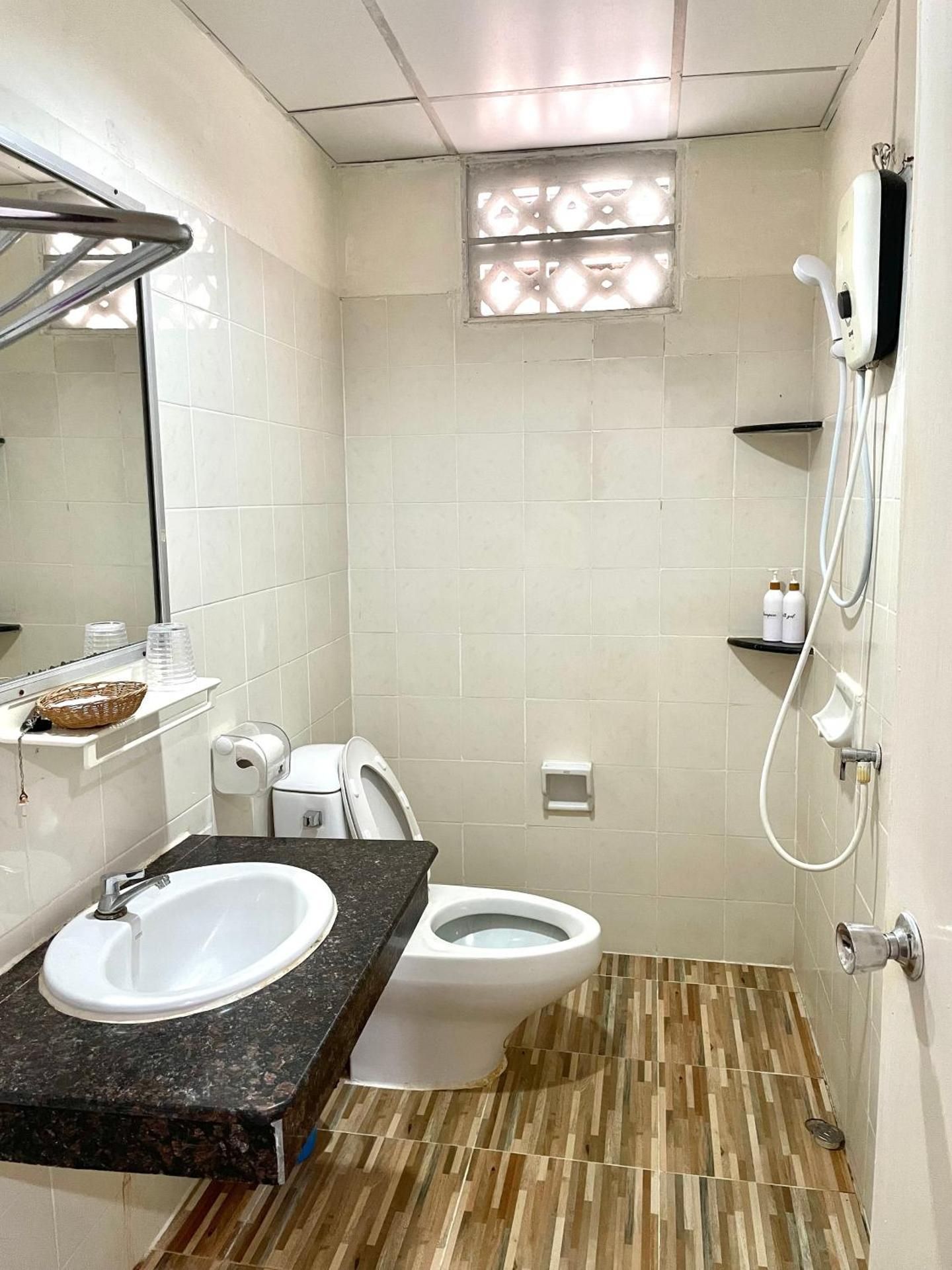 JJ Inn Standard Double Room 3