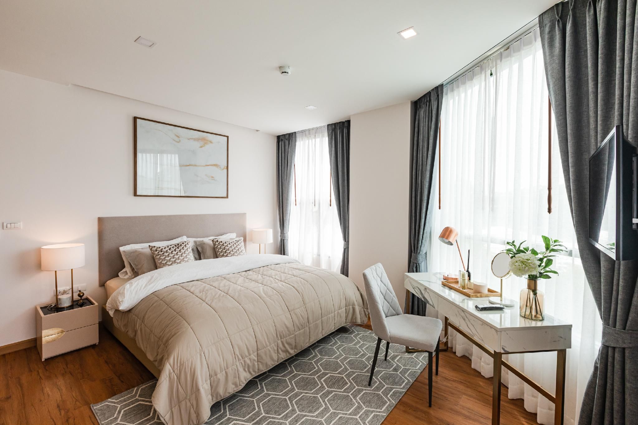 Deluxe 2-Bedroom Apartment