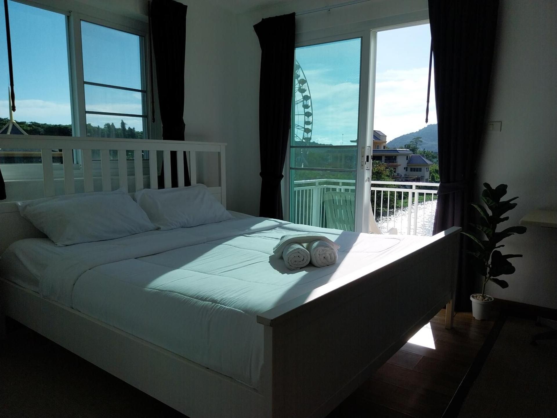 King Room with Mountain View