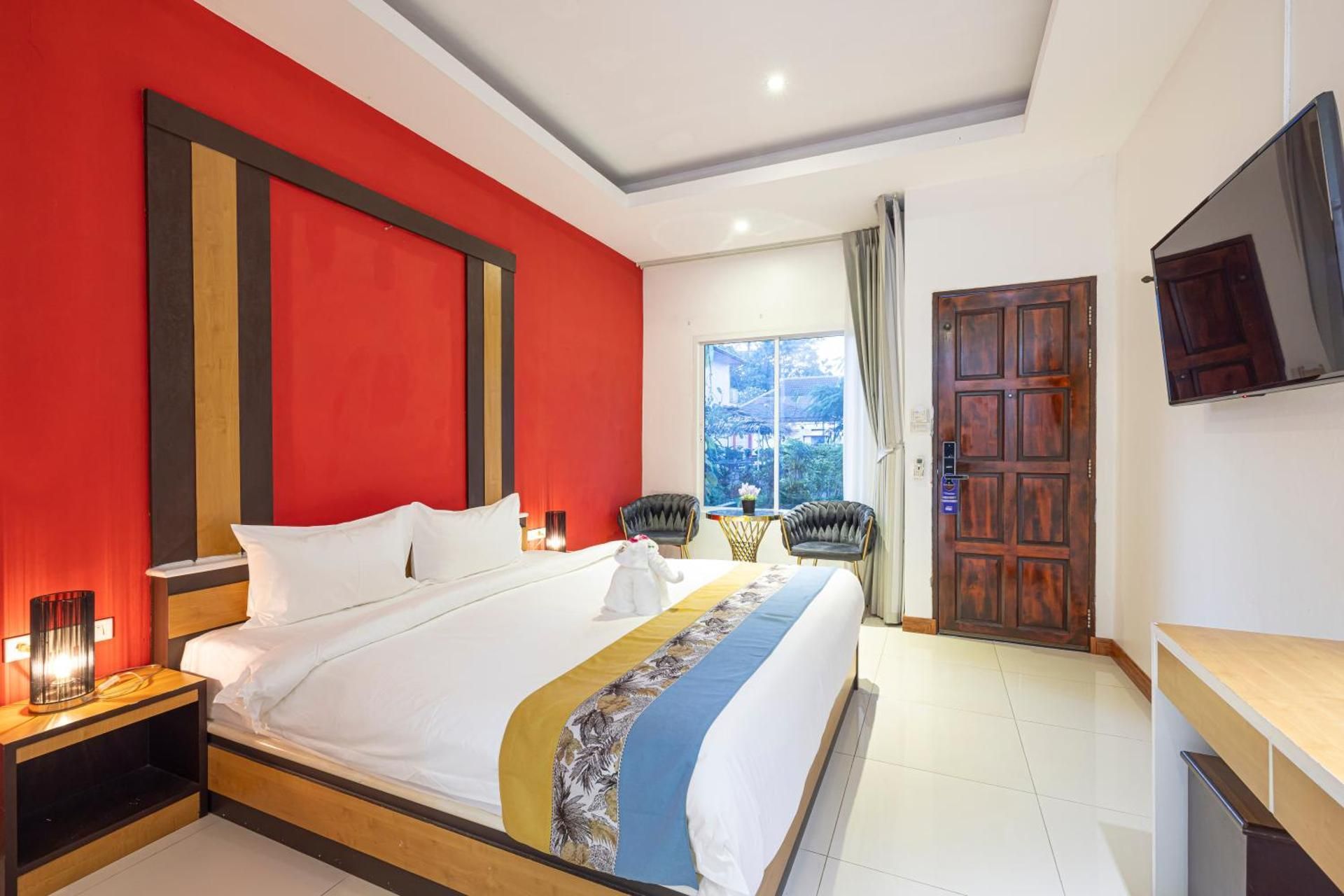 Queen Room with Garden View