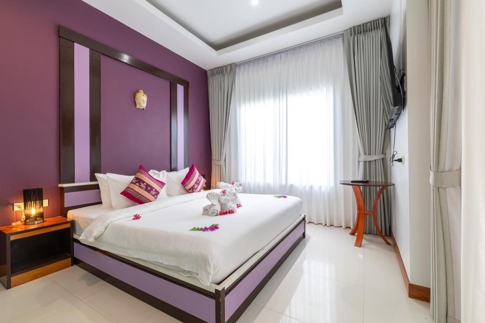 Junior Suite with Garden View